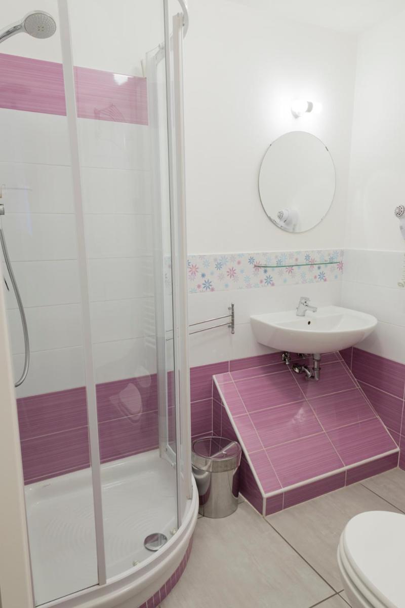 Double Room - Photo 19
