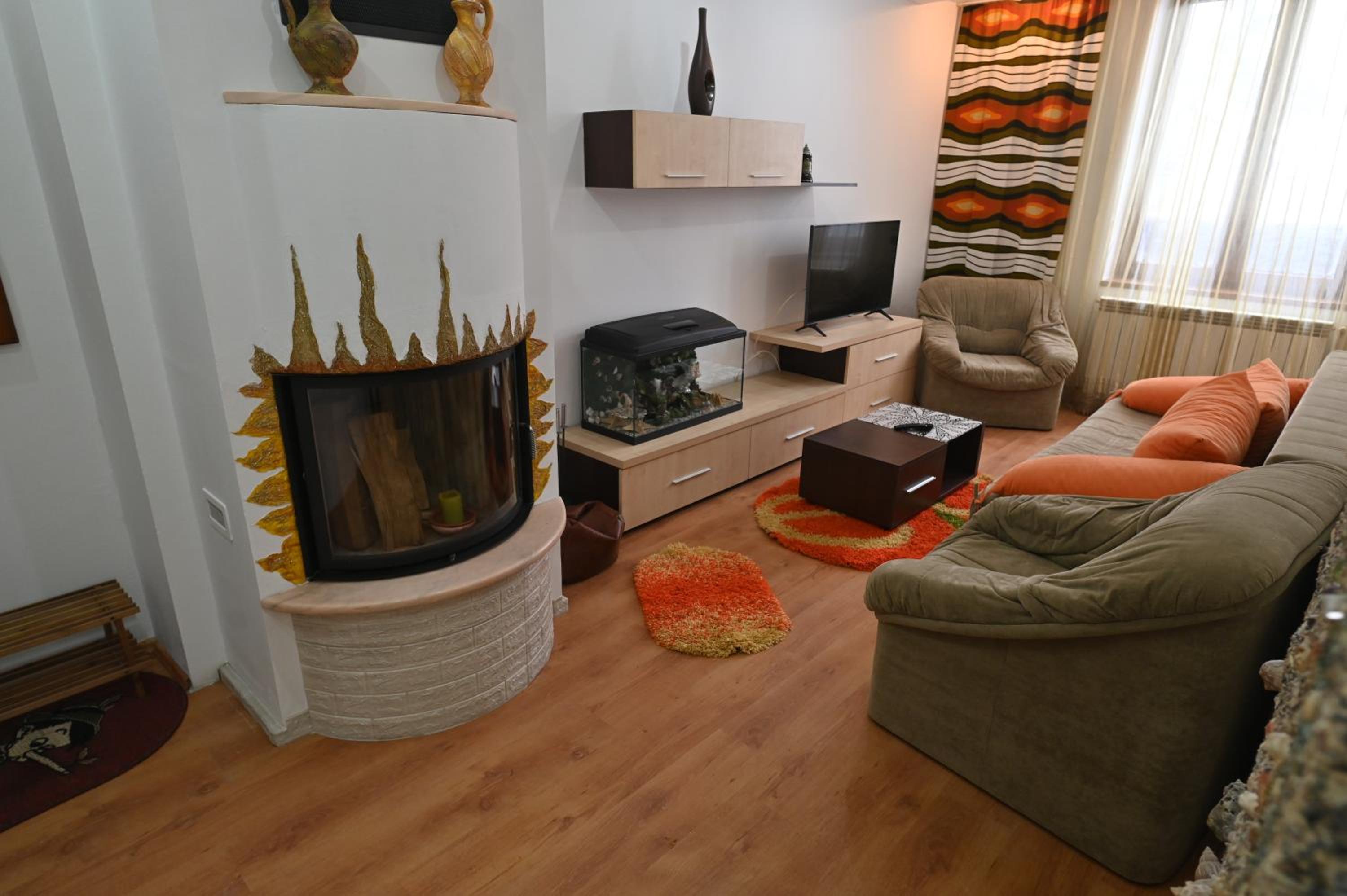 Two-Bedroom Apartment - Photo 5