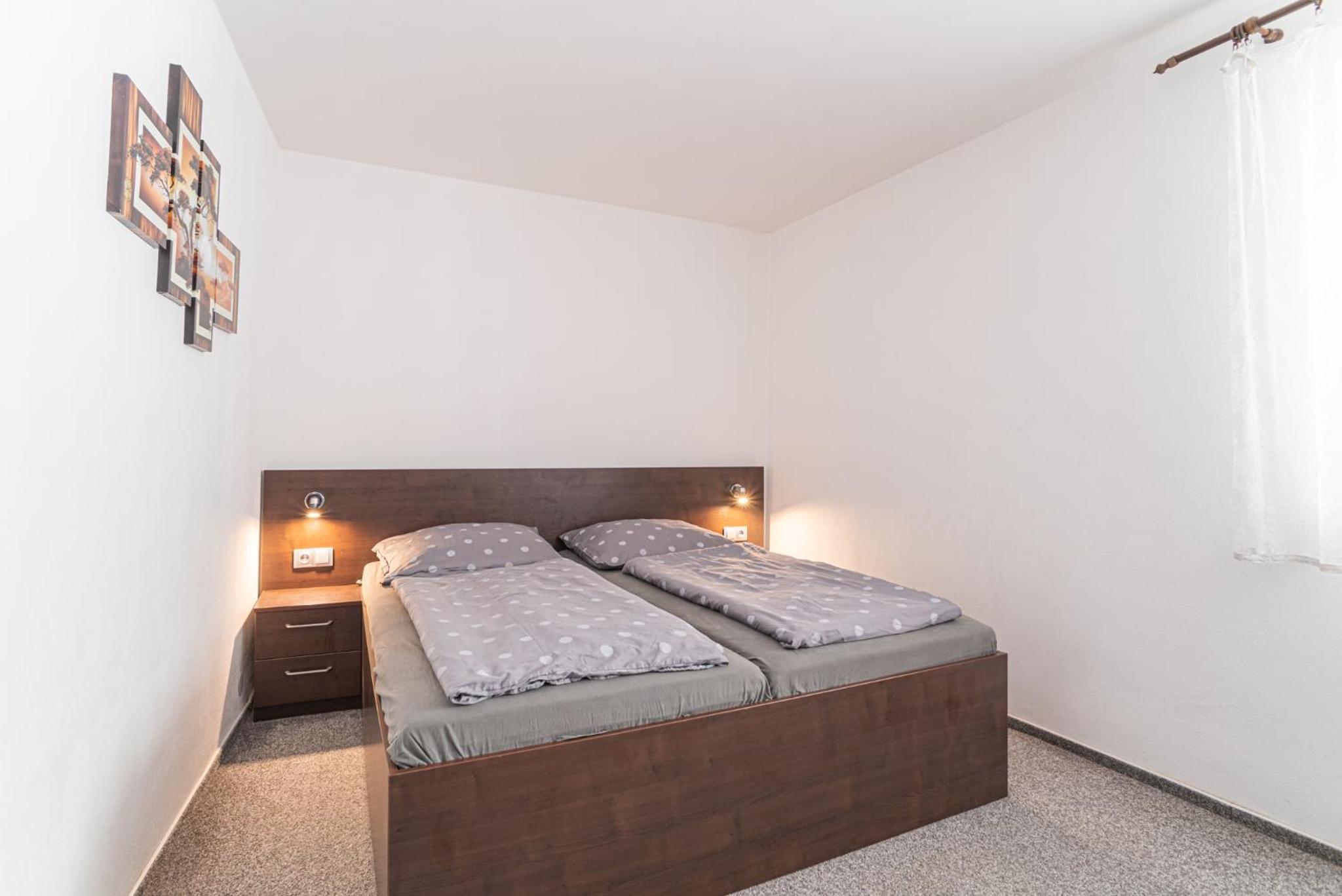 Apartment with Terrace - Photo 6