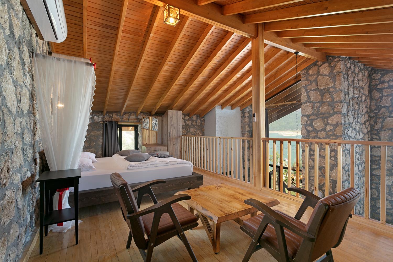 Villa - Photo 2