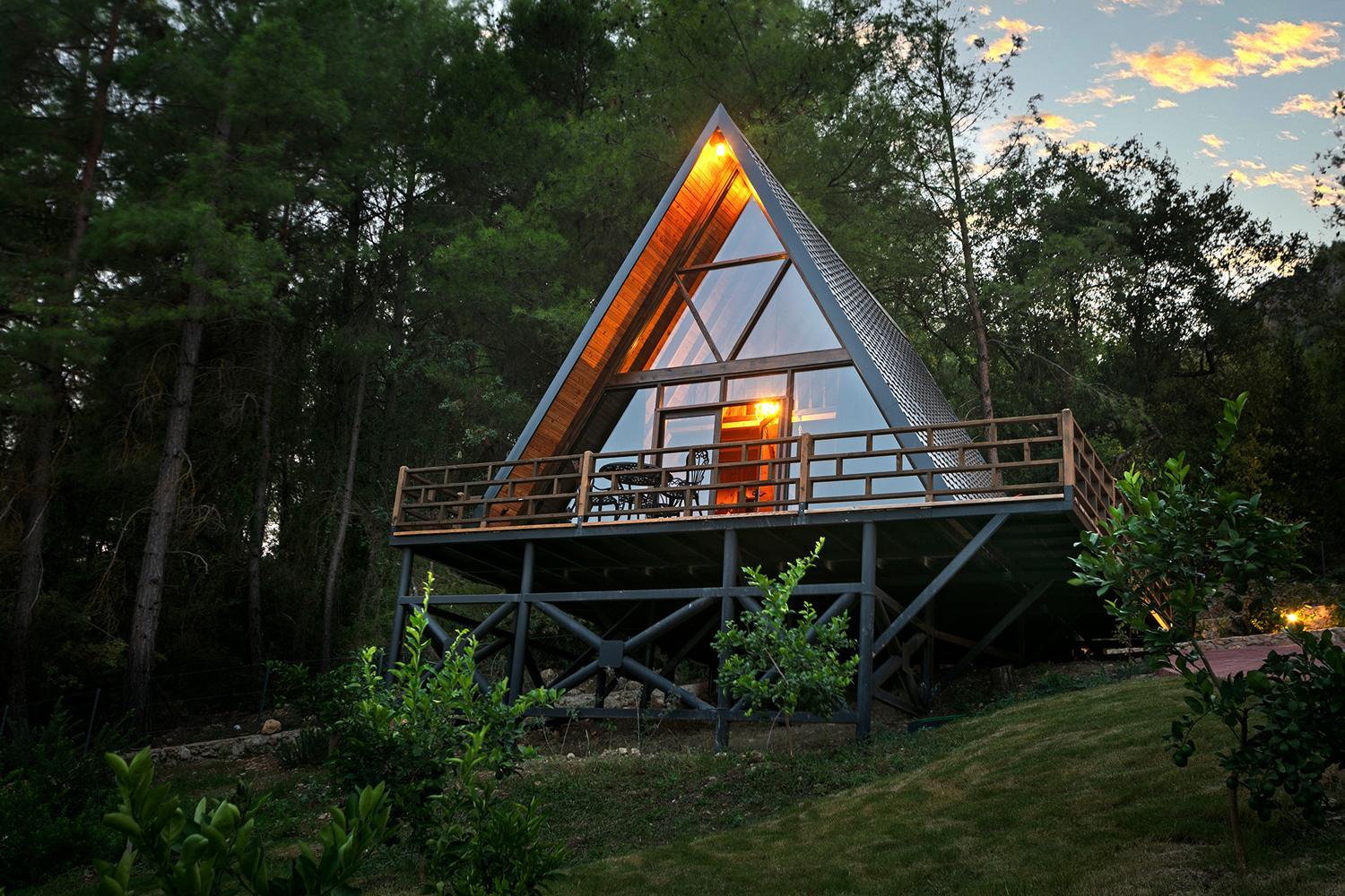 Deluxe Bungalow - Photo 2