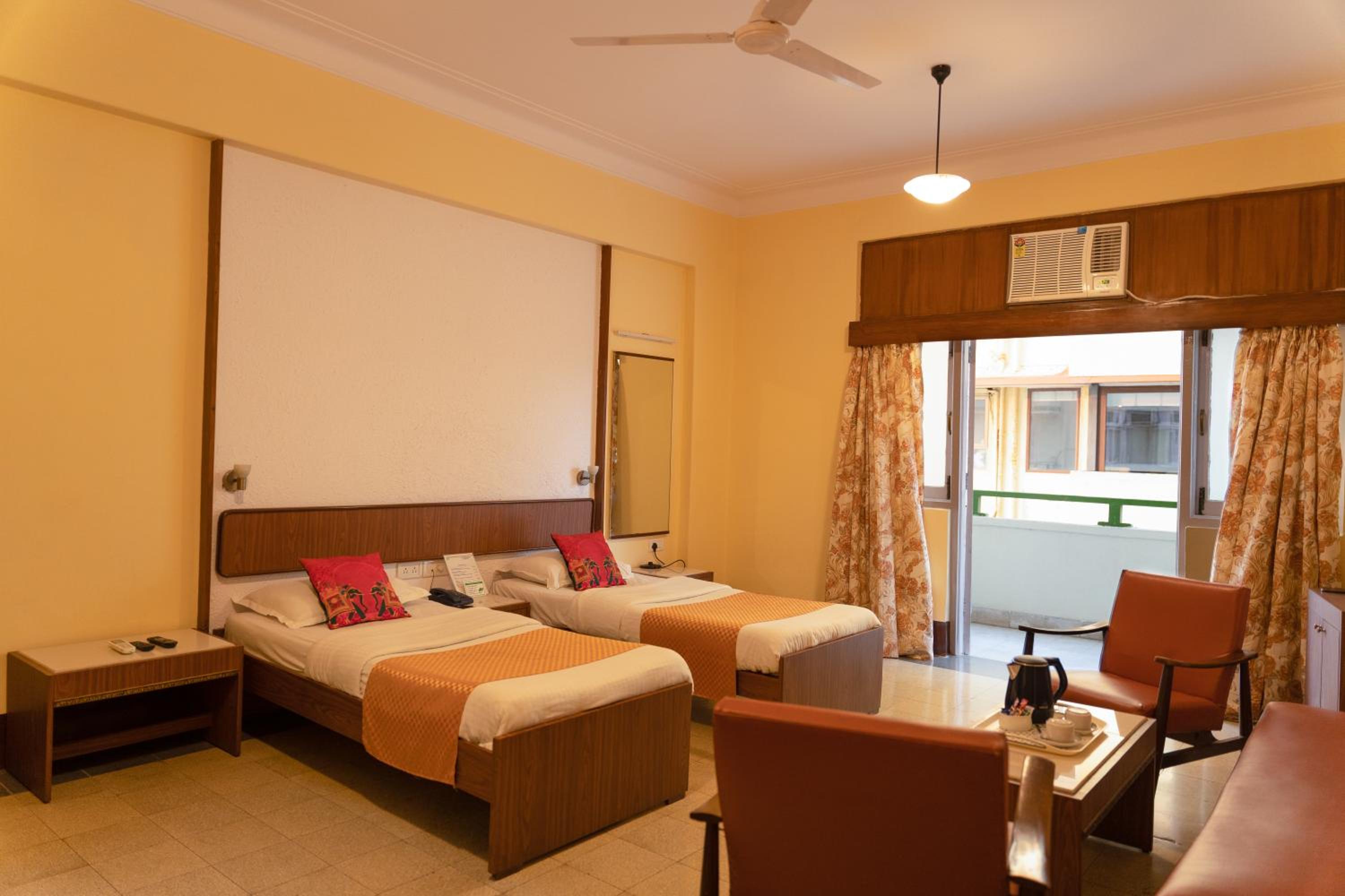 Deluxe Partial Sea View with Balcony