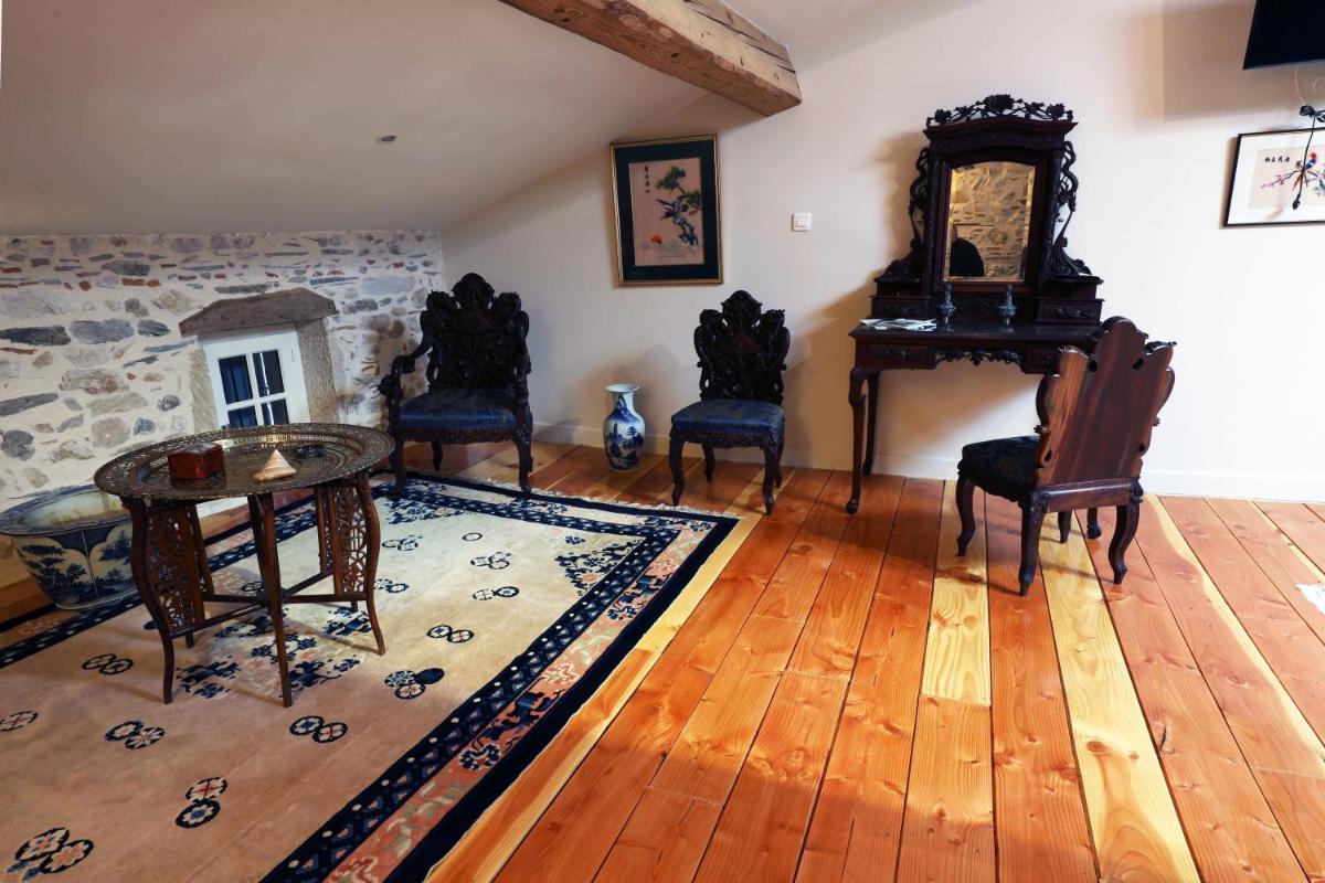 Deluxe Suite photo 2
