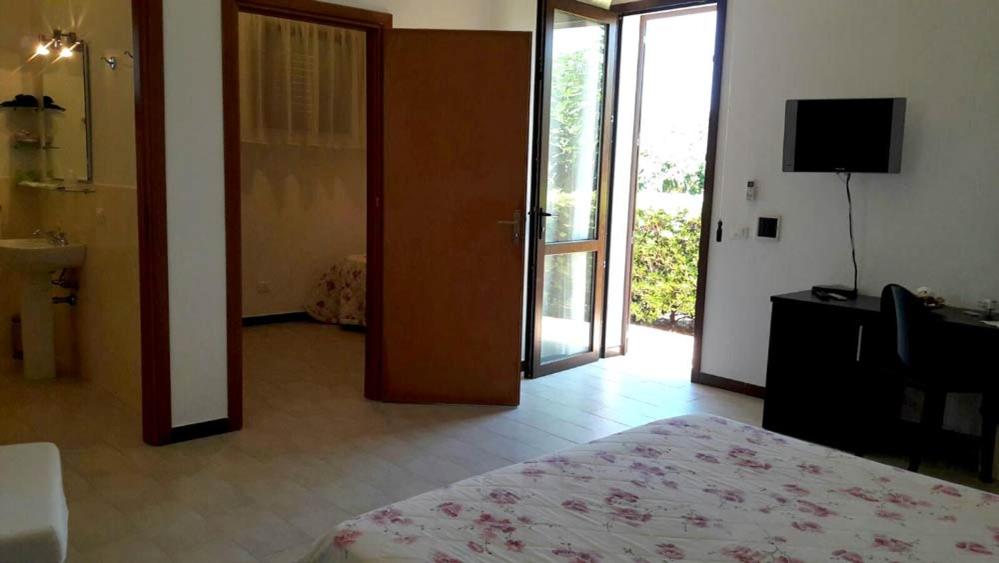 Superior Quadruple Room photo 2
