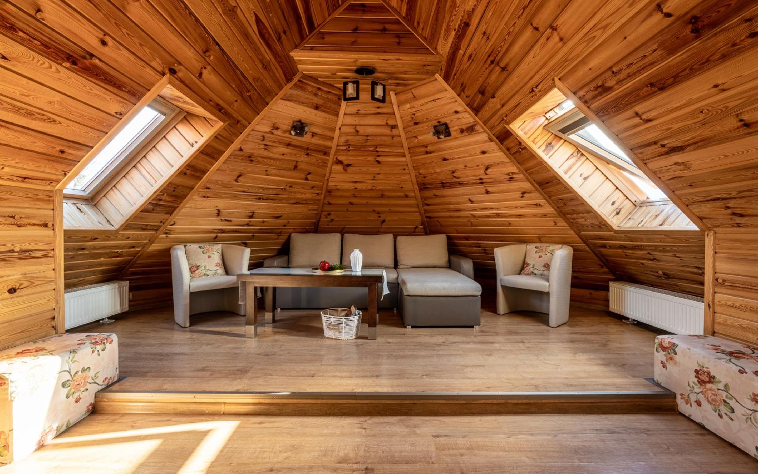 Family Room with Bath - Photo 3