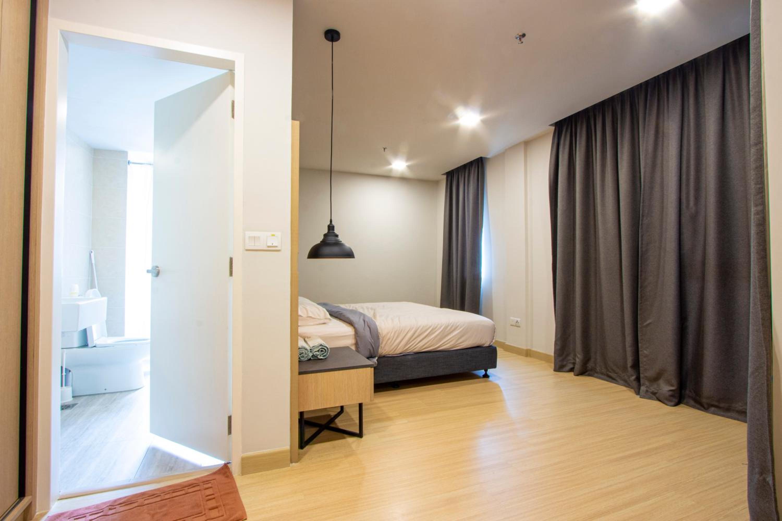 Two-Bedroom Apartment - Photo 3