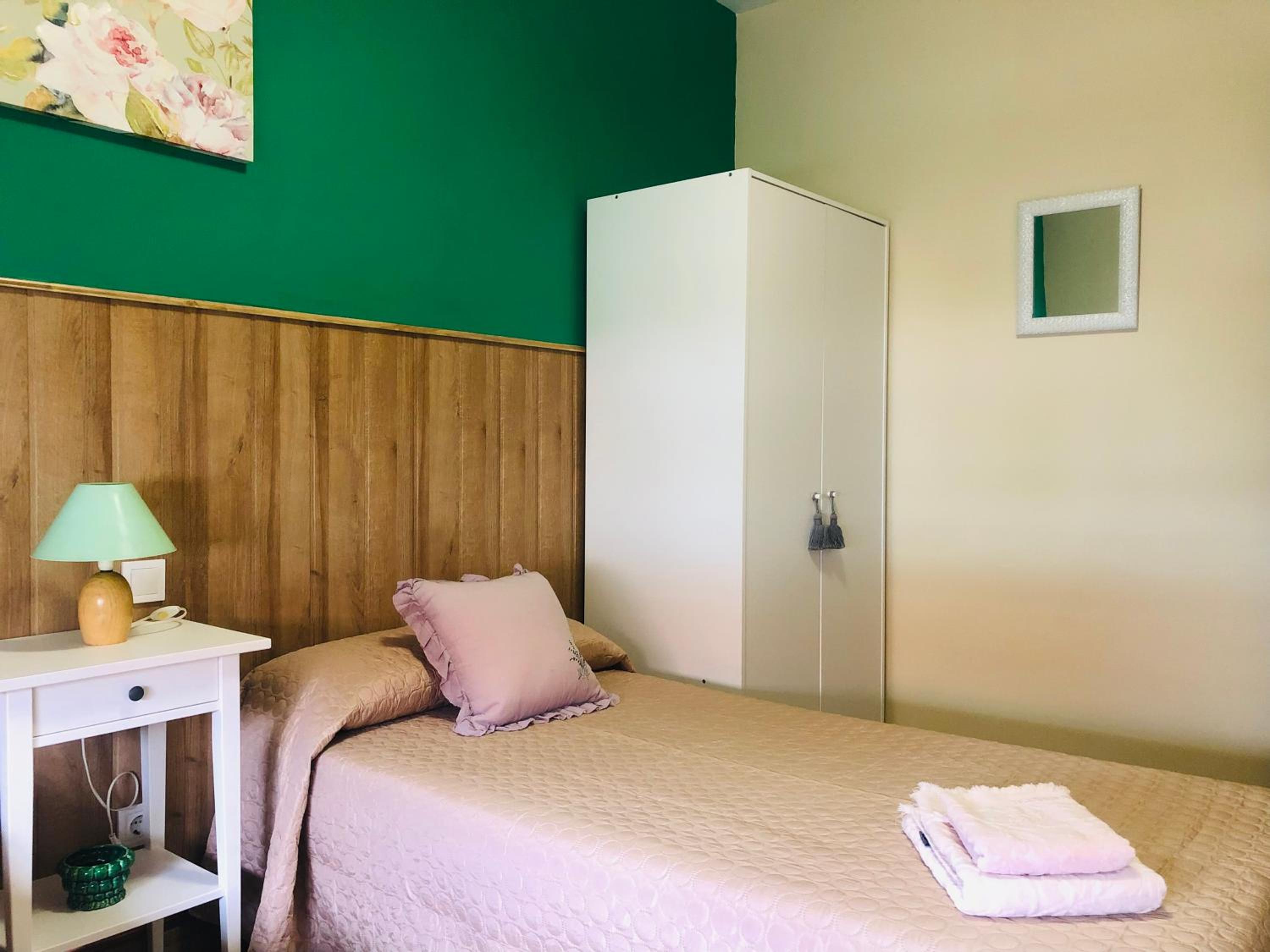 Three-Bedroom Apartment - Photo 29