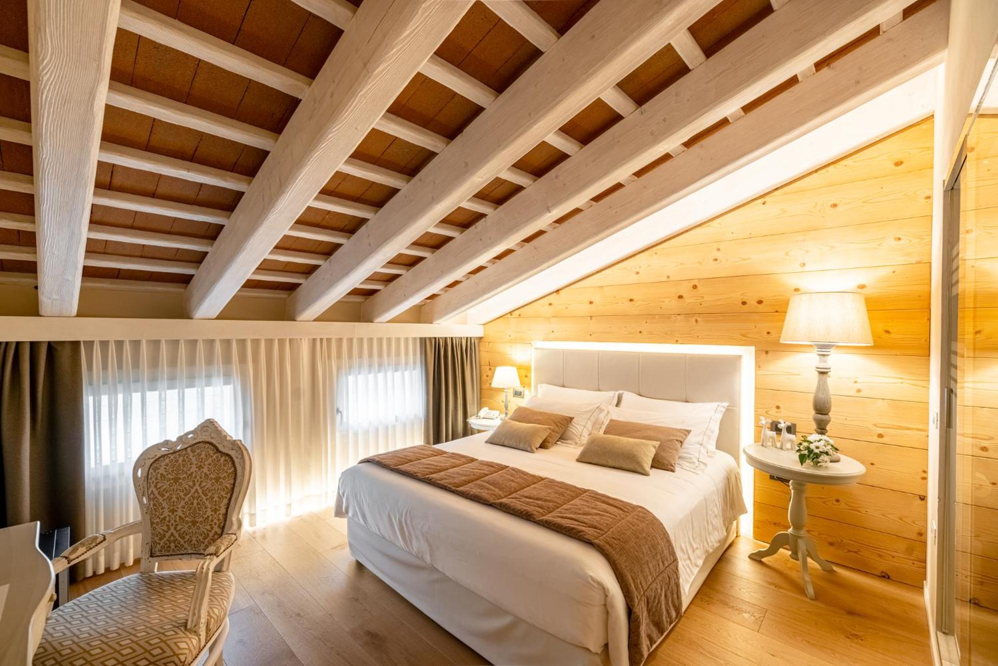 Double Room - Photo 9