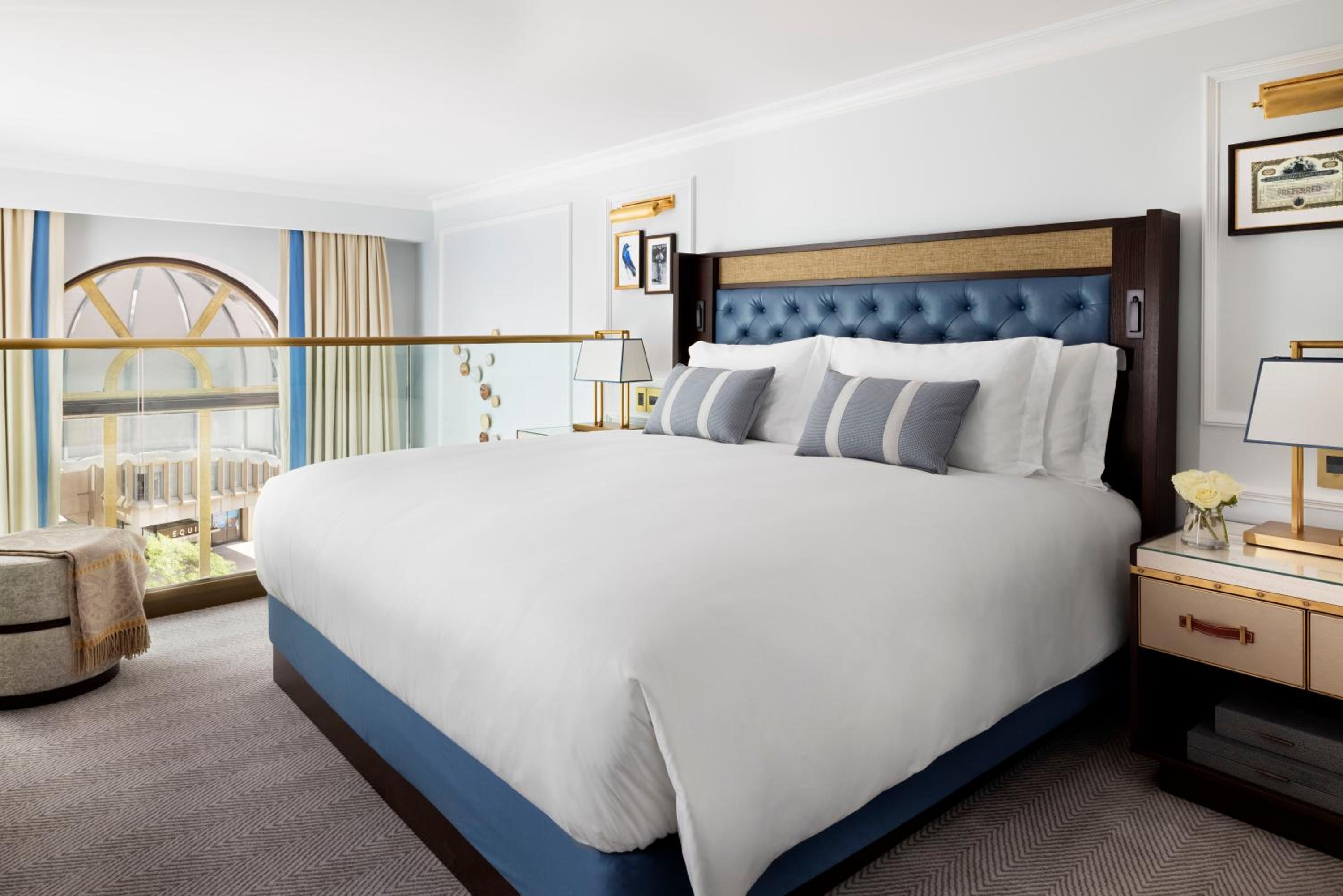 Club Bi-Level Executive Suite photo 2