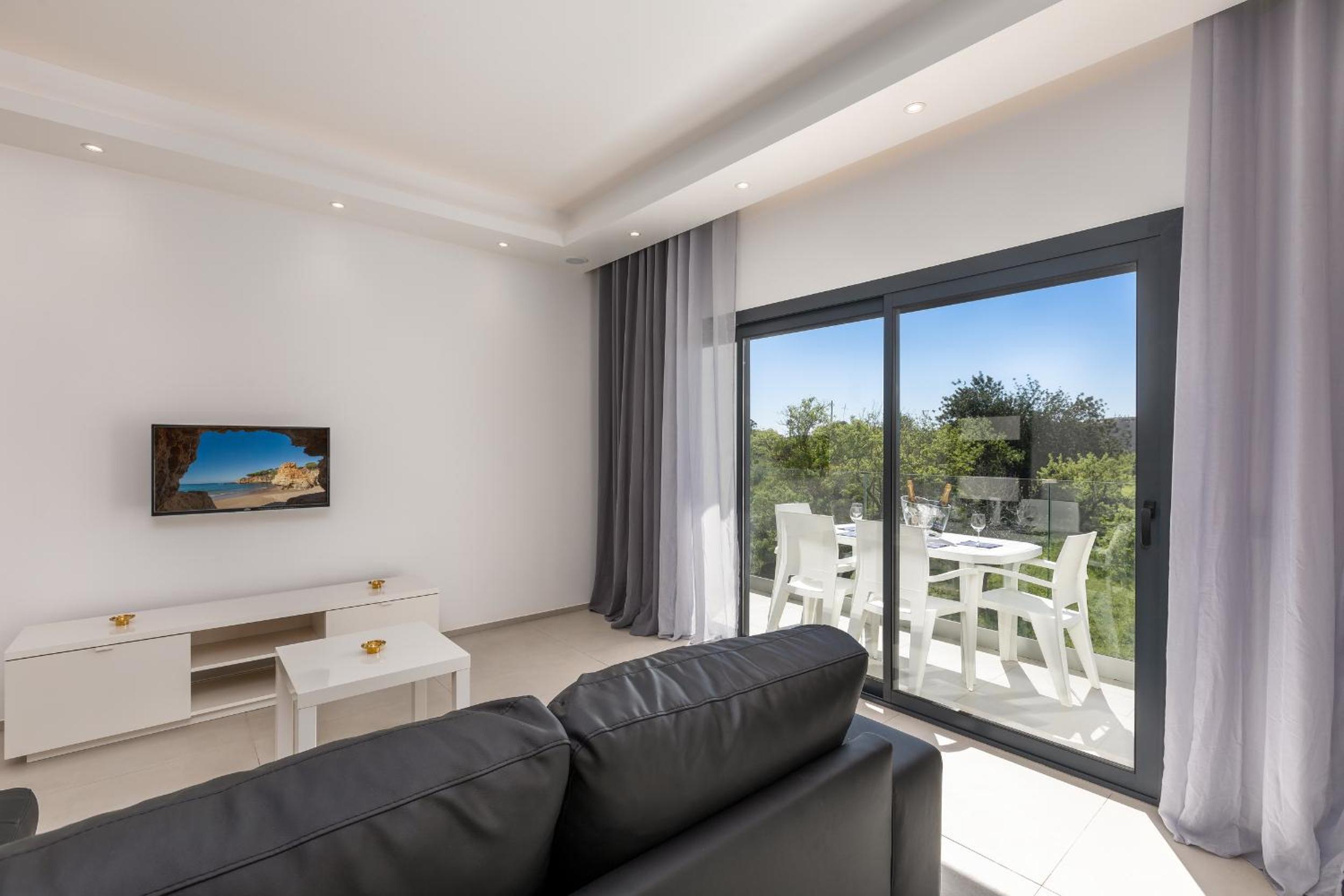 Apartment with Garden View