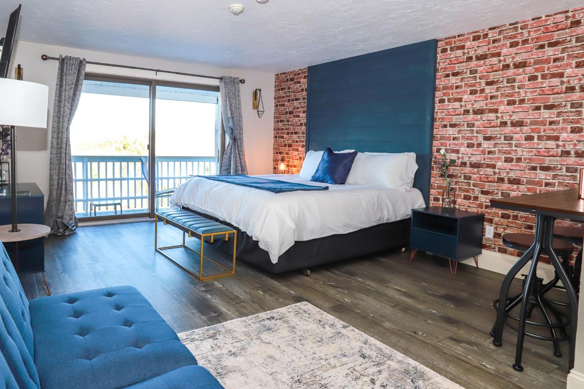 King Room with Balcony