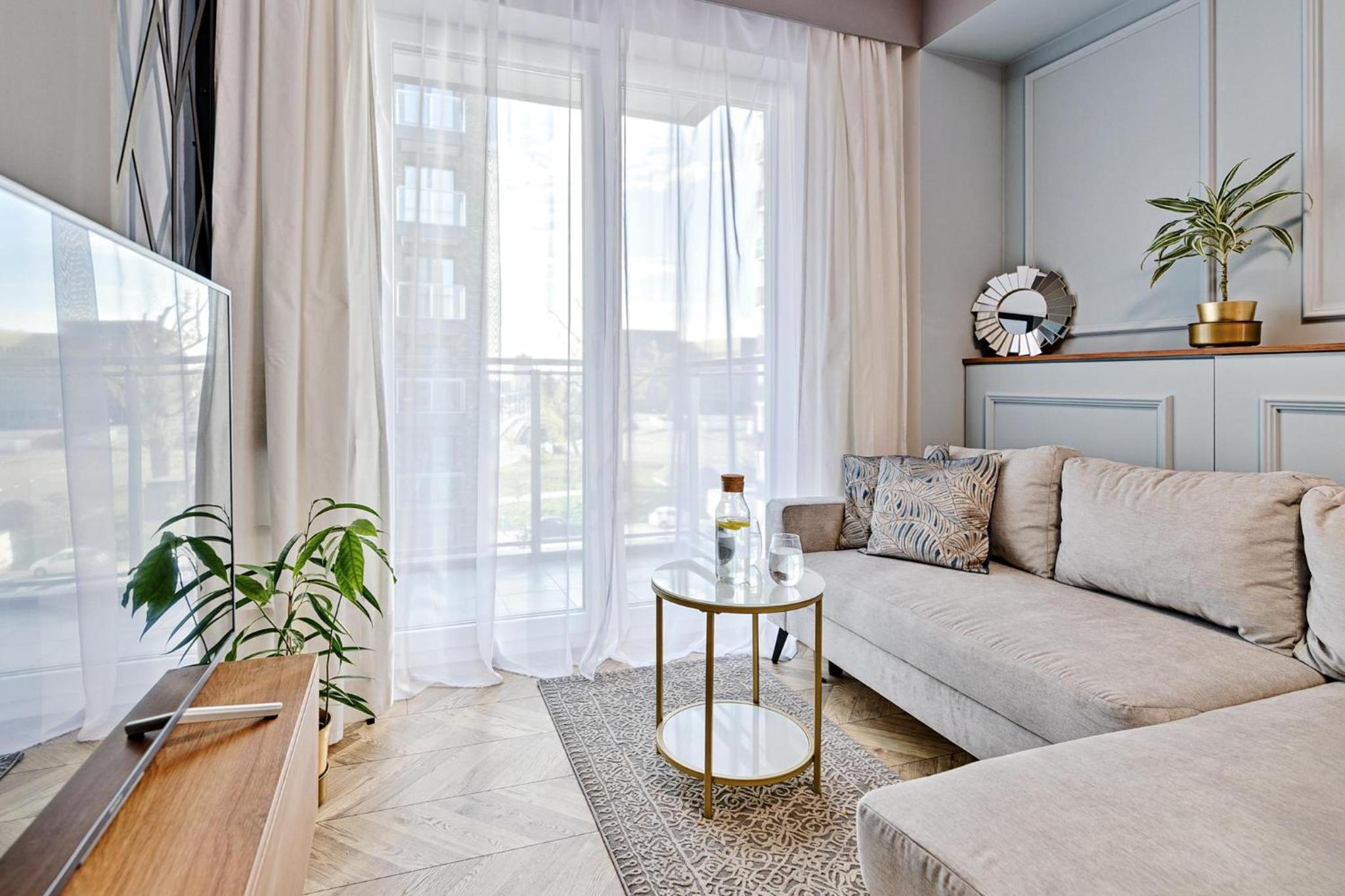 One-Bedroom Suite - Photo 7