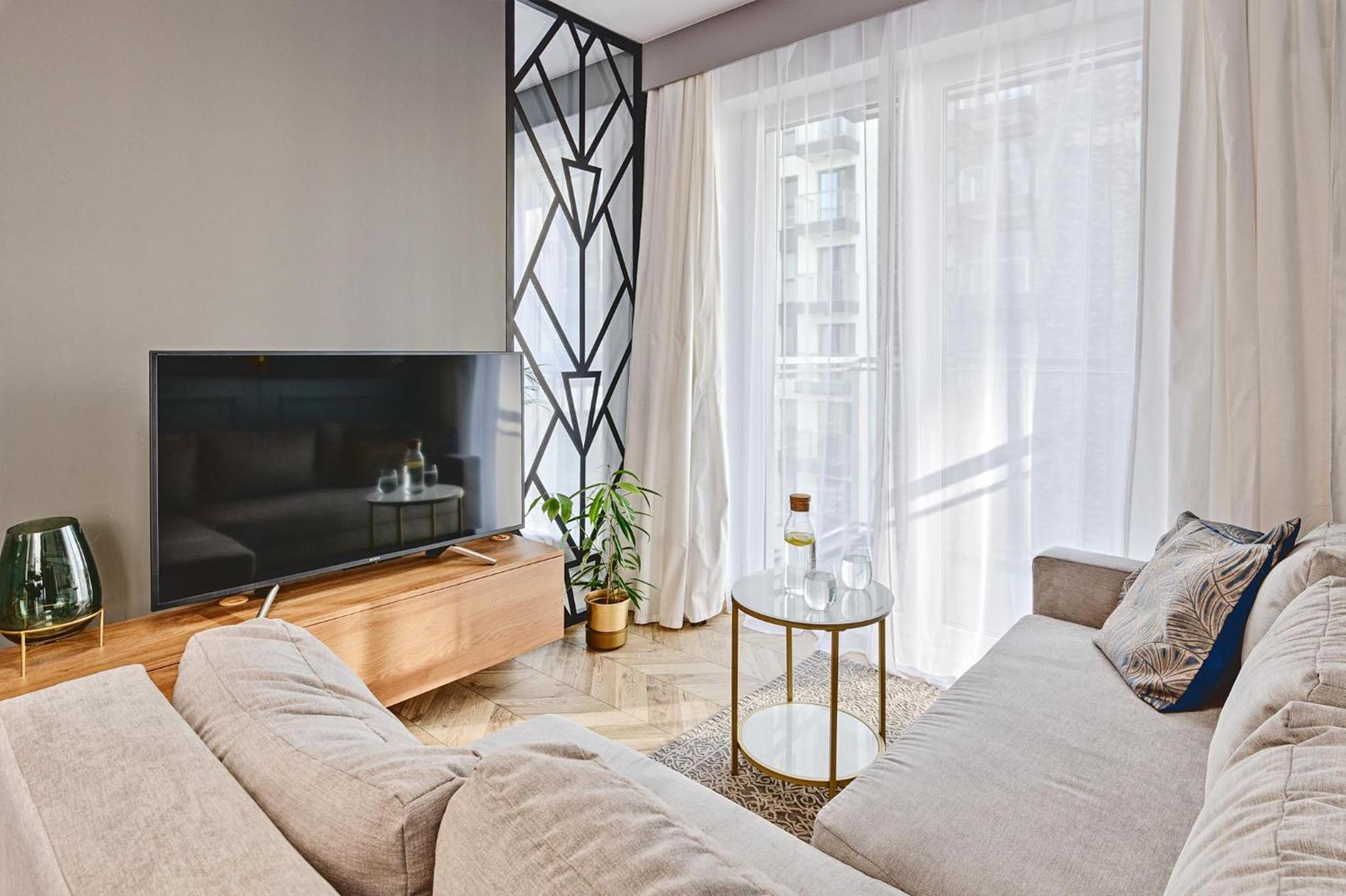 One-Bedroom Suite - Photo 8