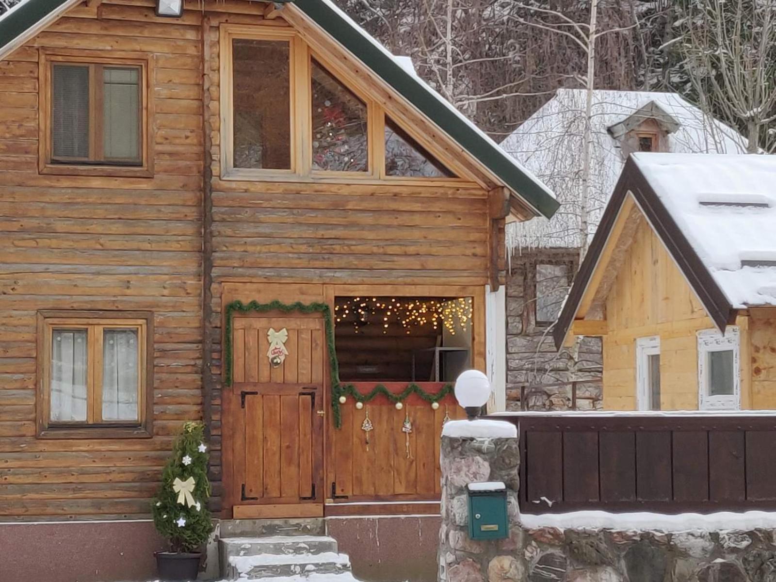 Three-Bedroom Chalet photo 2