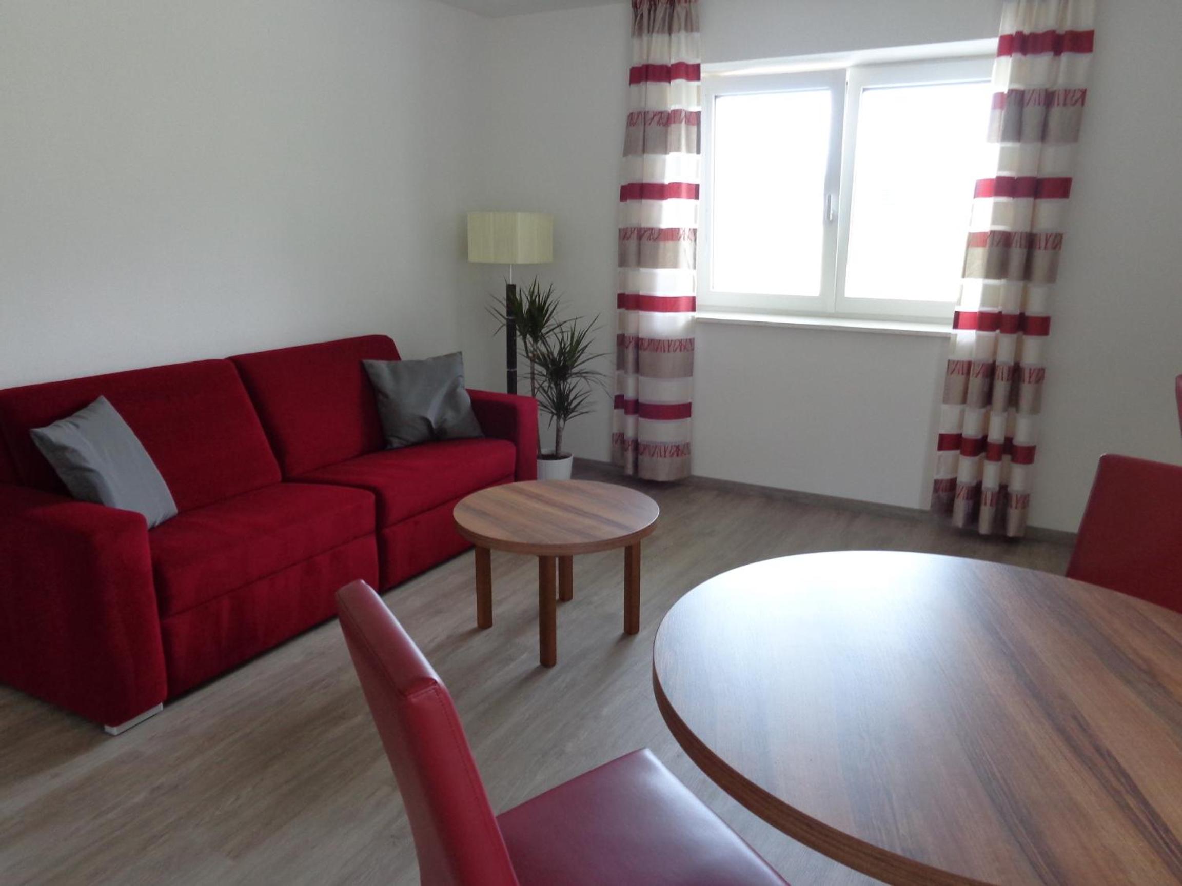 One-Bedroom Apartment (2-4 Adults)  photo 3
