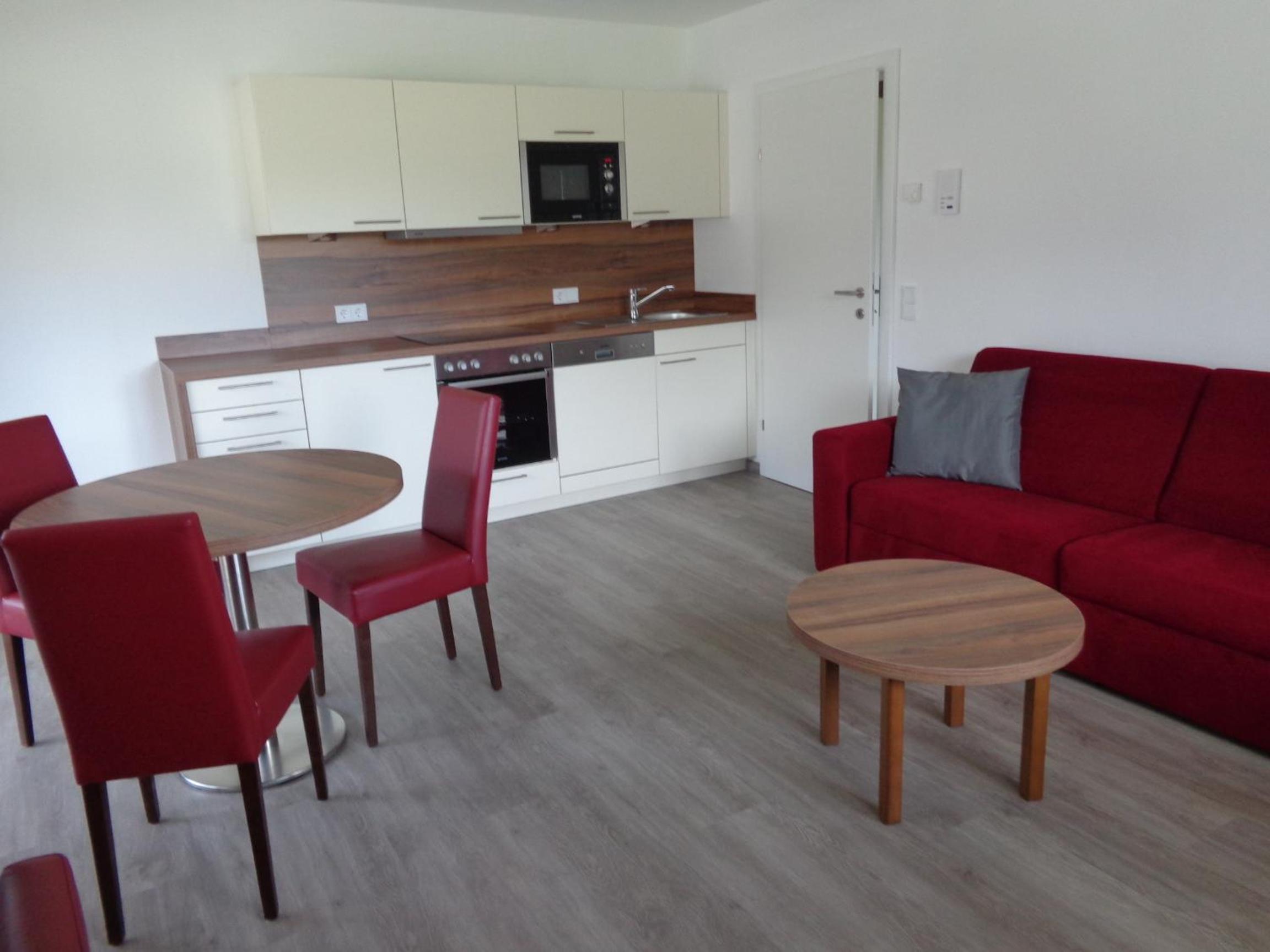 One-Bedroom Apartment (2-4 Adults)  photo 2