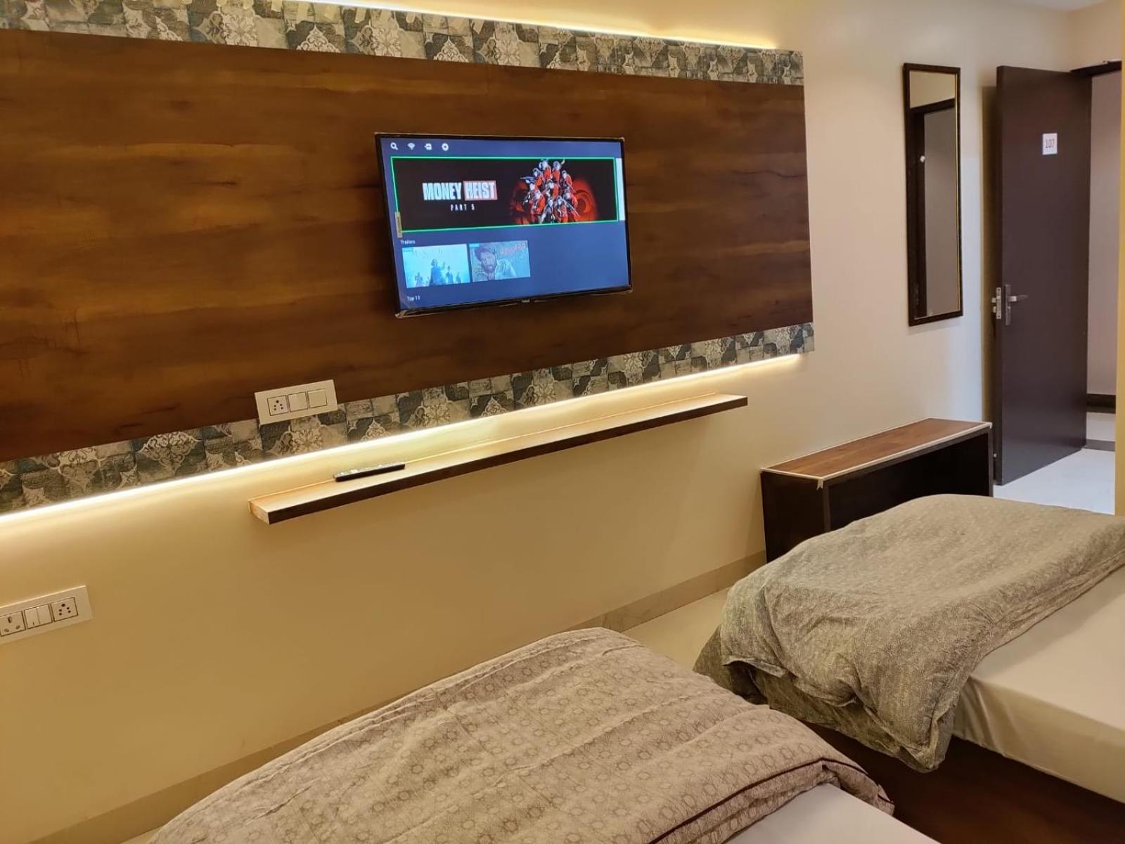 Superior Double or Twin Room - Photo 3