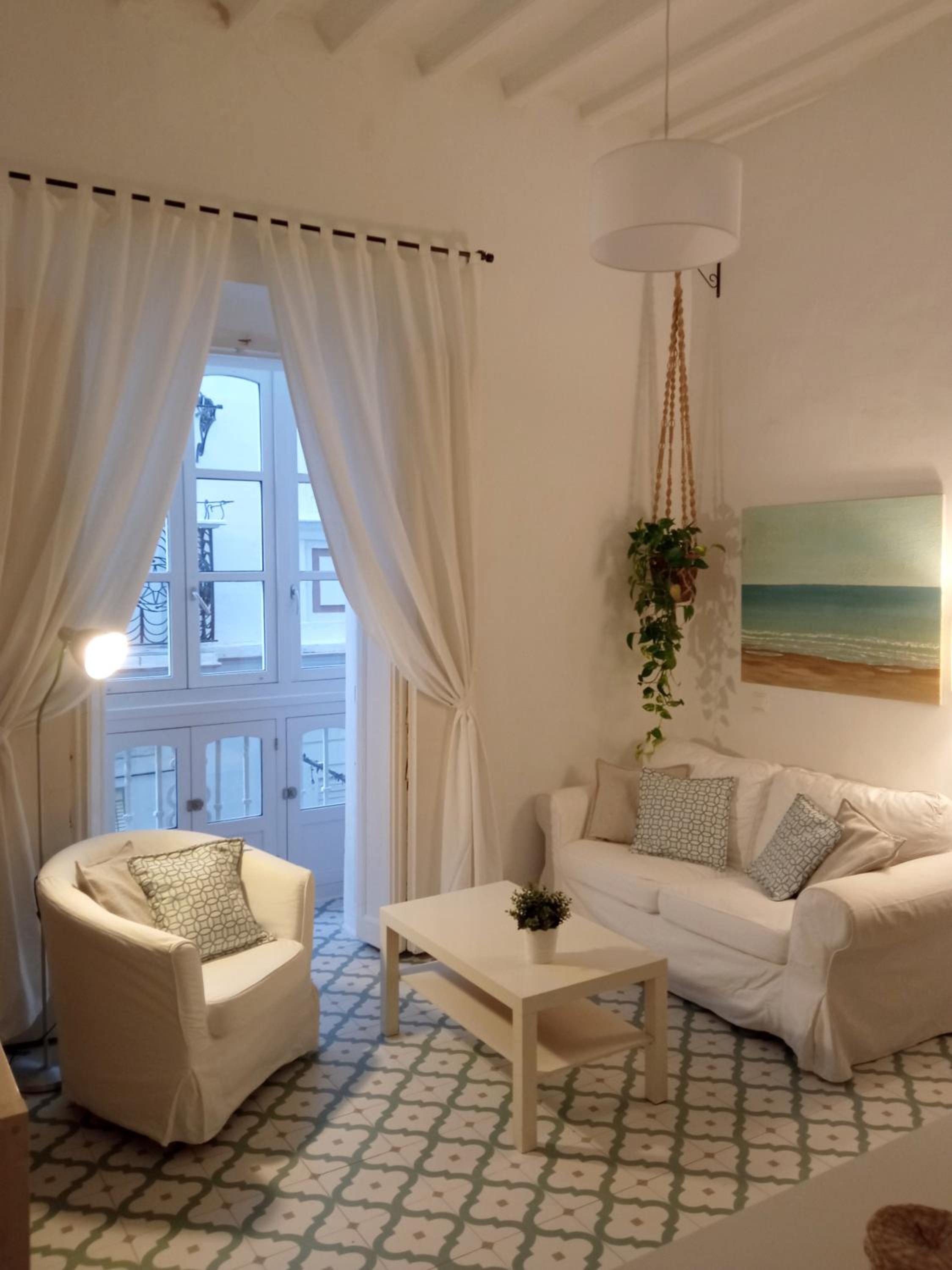 Apartamento con Balcón