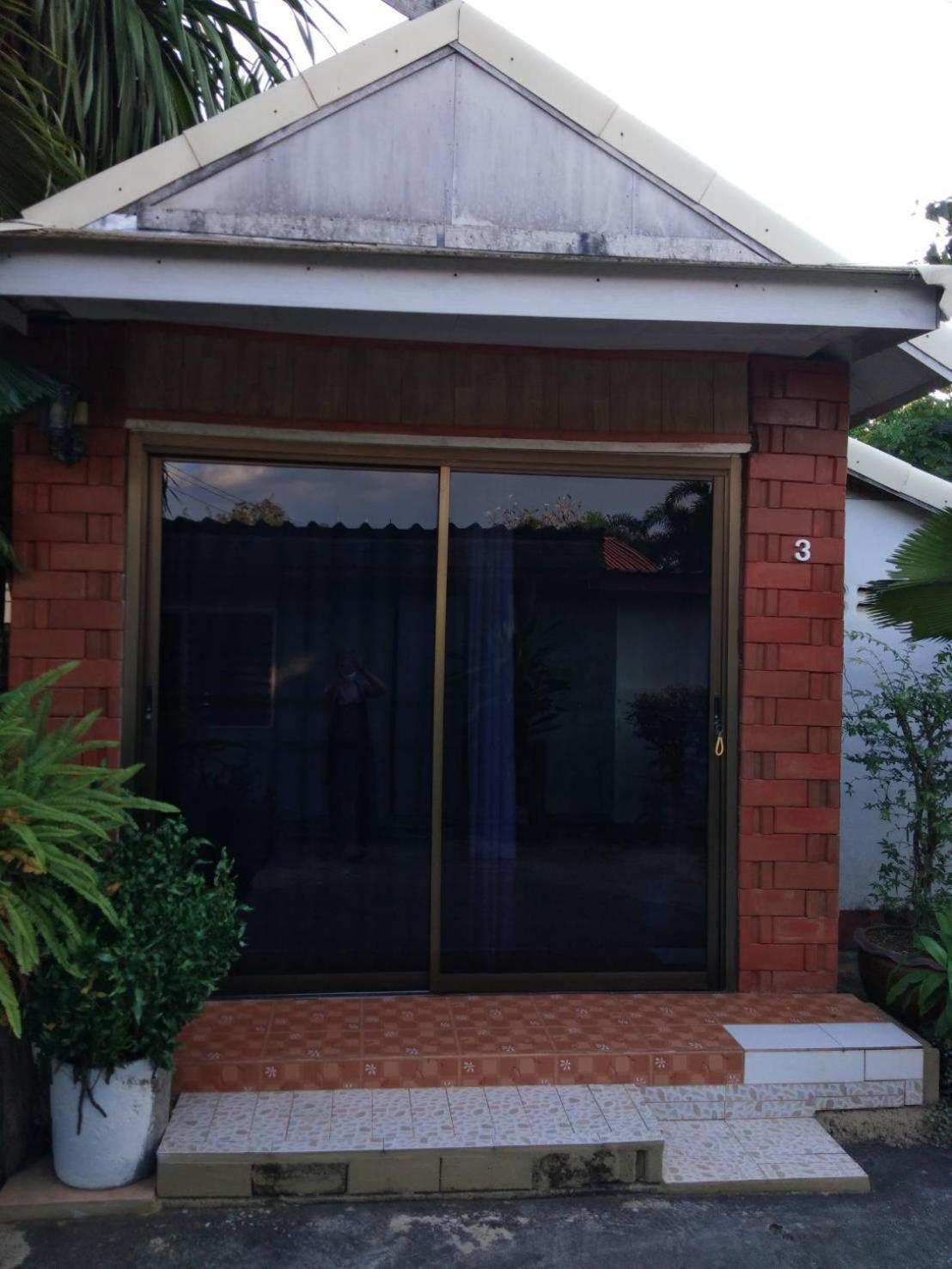 Double Room with Private Bathroom - Photo 3