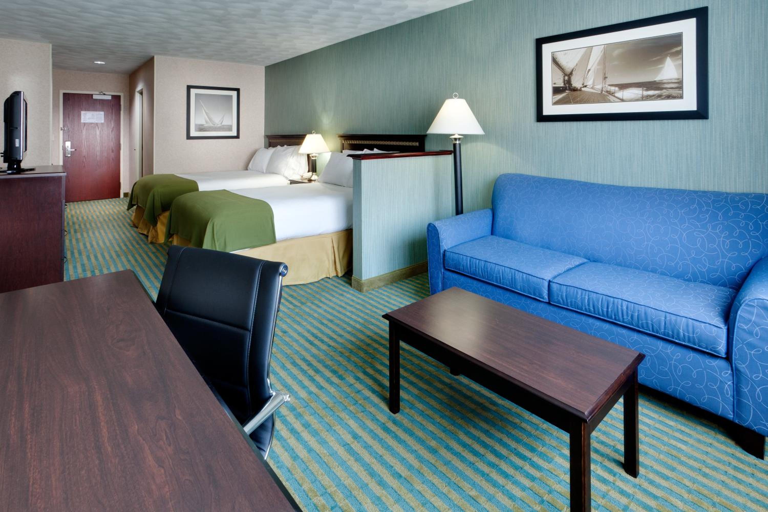 Double Suite - Non-Smoking - Photo 1