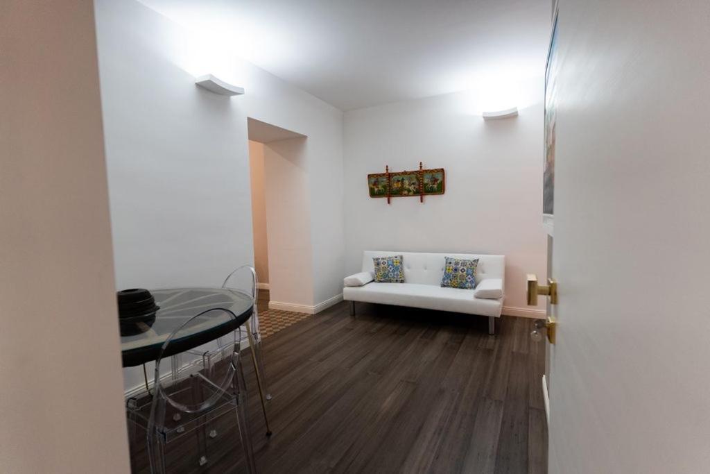 Triple Room - Photo 8