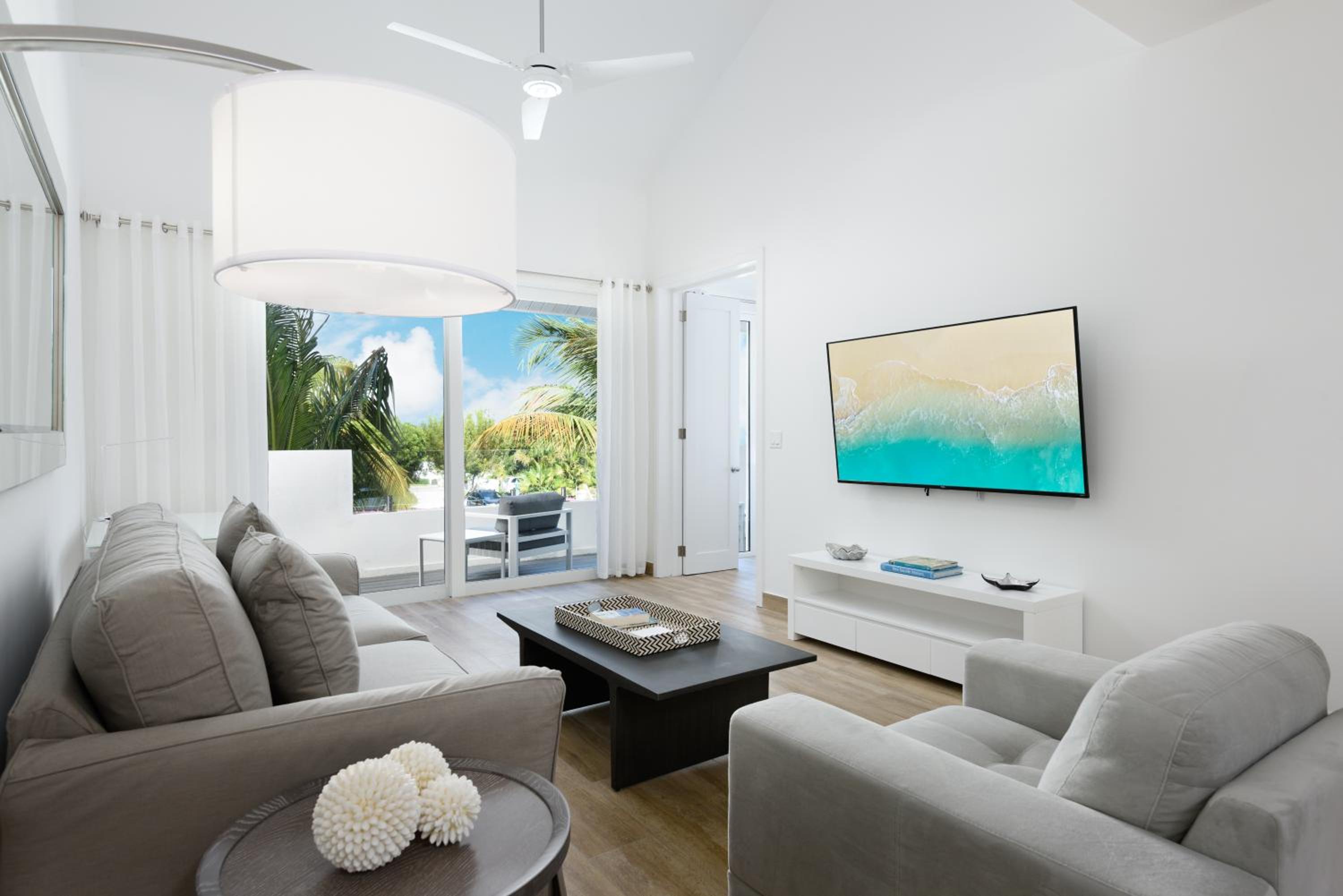 Condo Deluxe