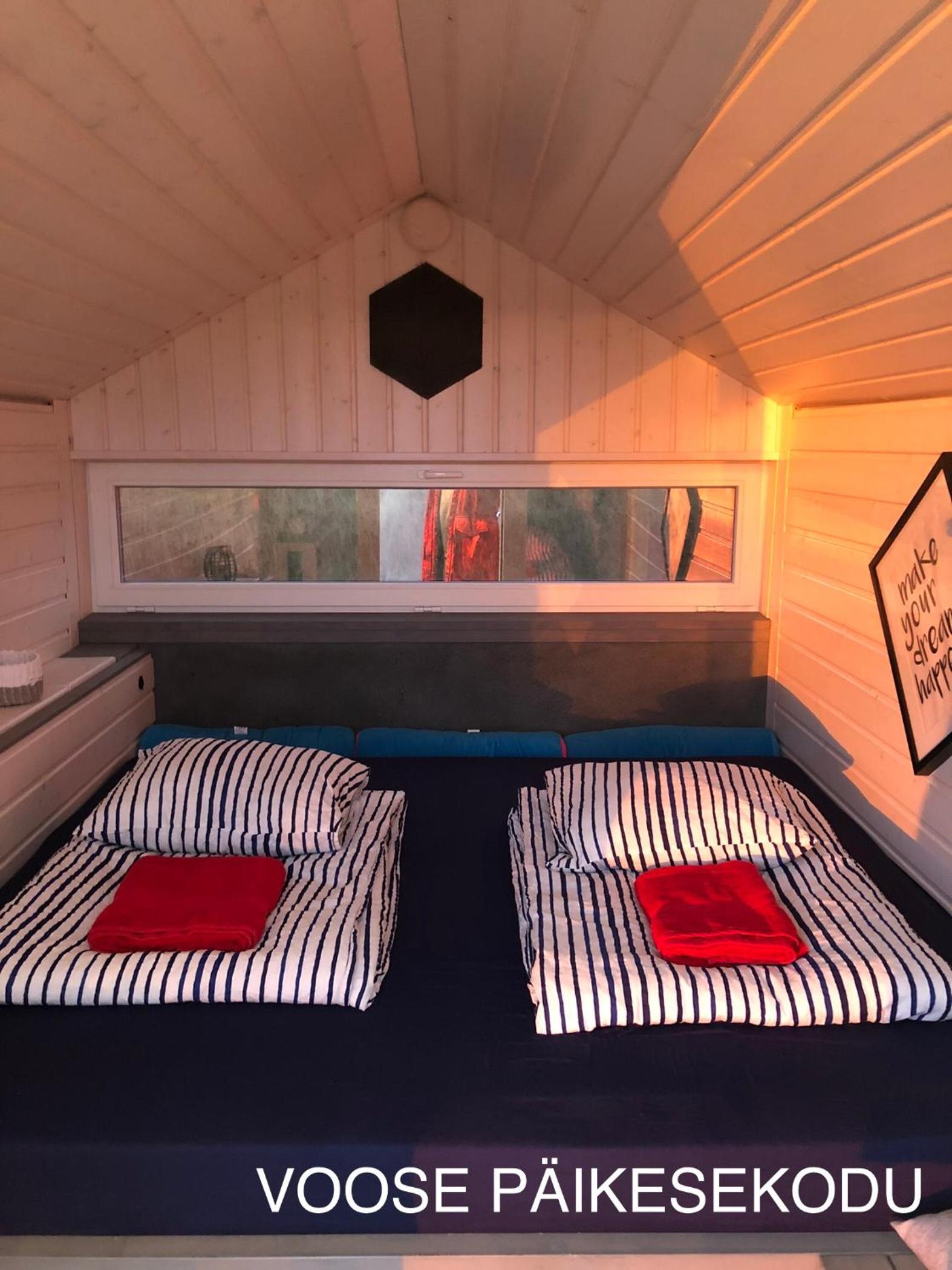 Deluxe King Room - Photo 1