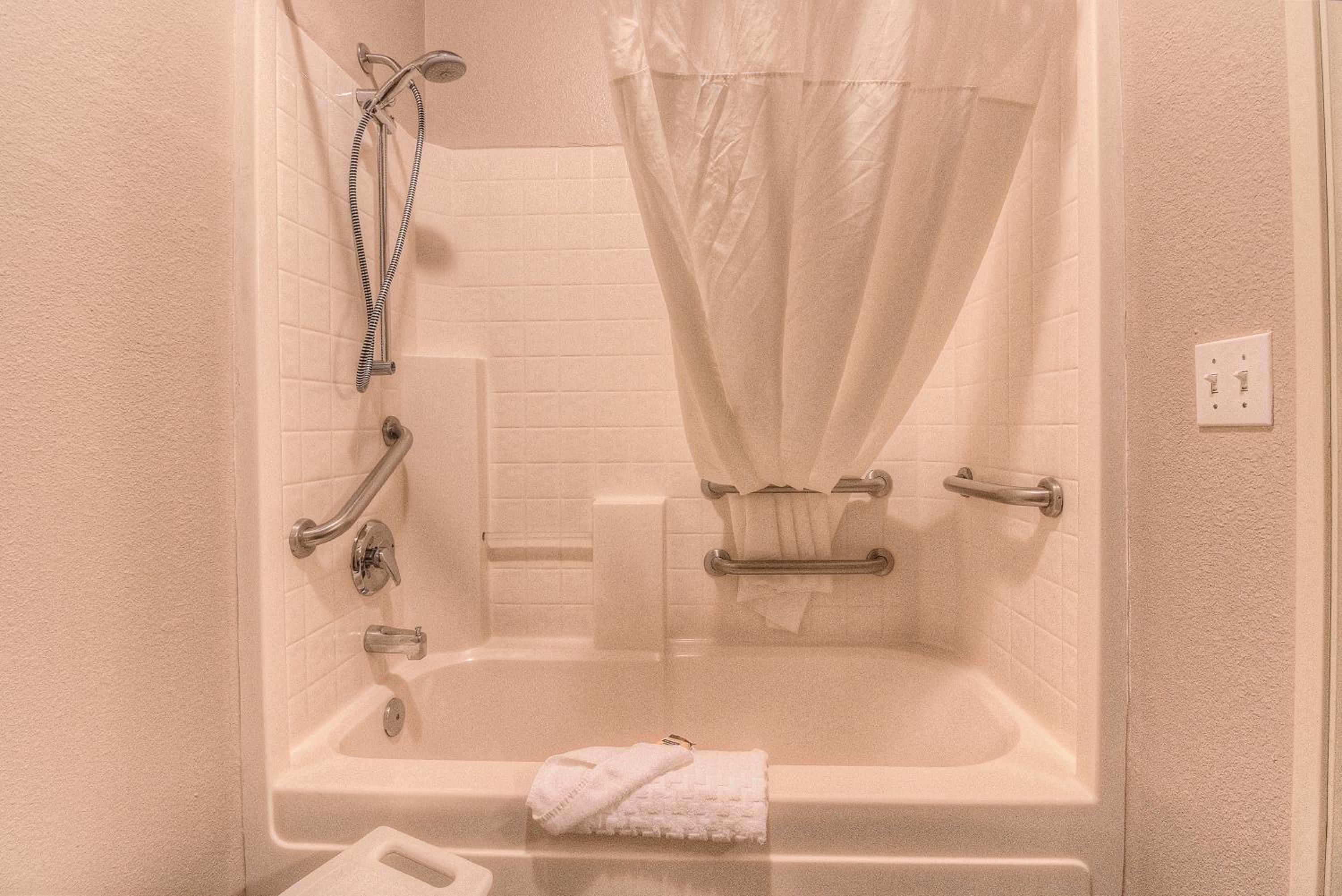 Queen Room With Two Queen Beds - Disability Access/Non-Smoking photo 2