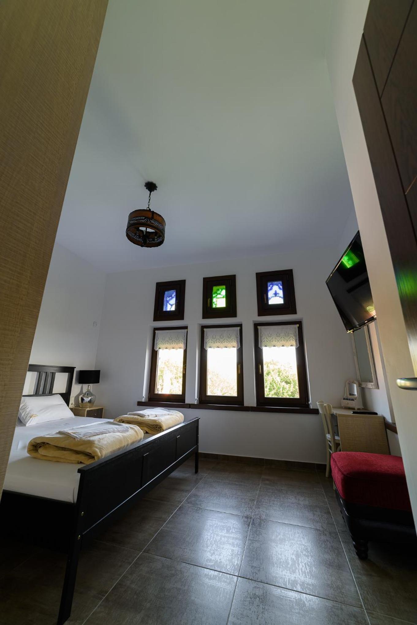 One-Bedroom Apartment - Photo 30