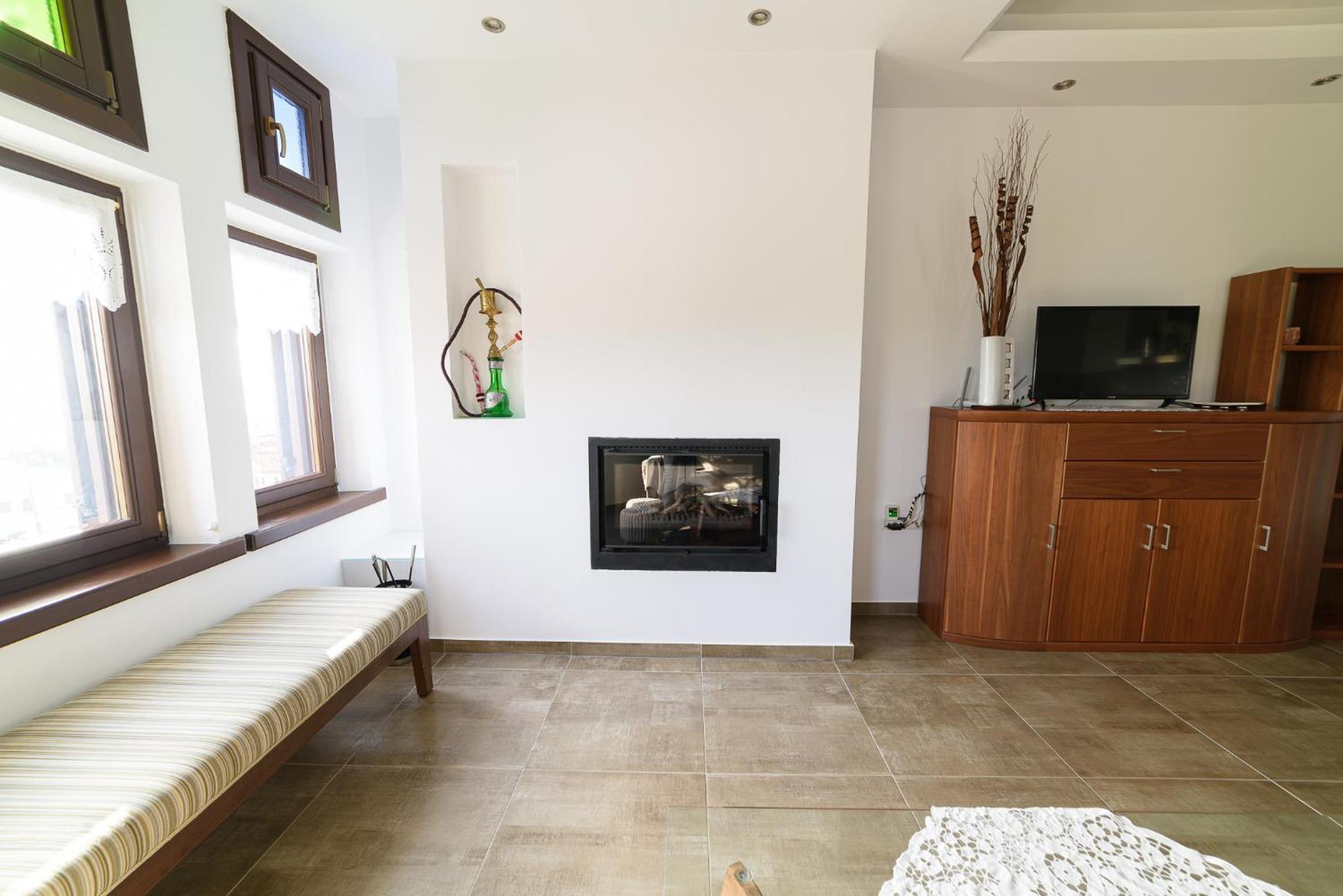 One-Bedroom Apartment - Photo 56