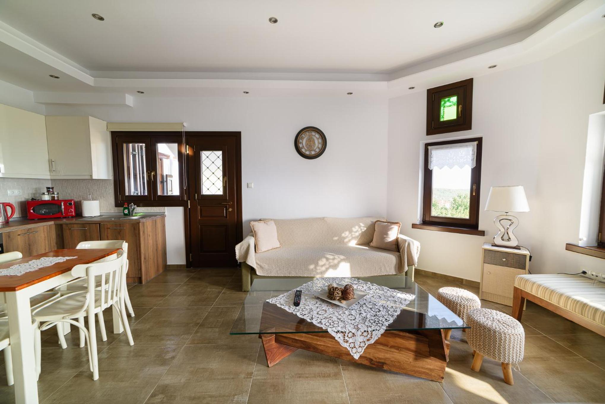 One-Bedroom Apartment - Photo 22