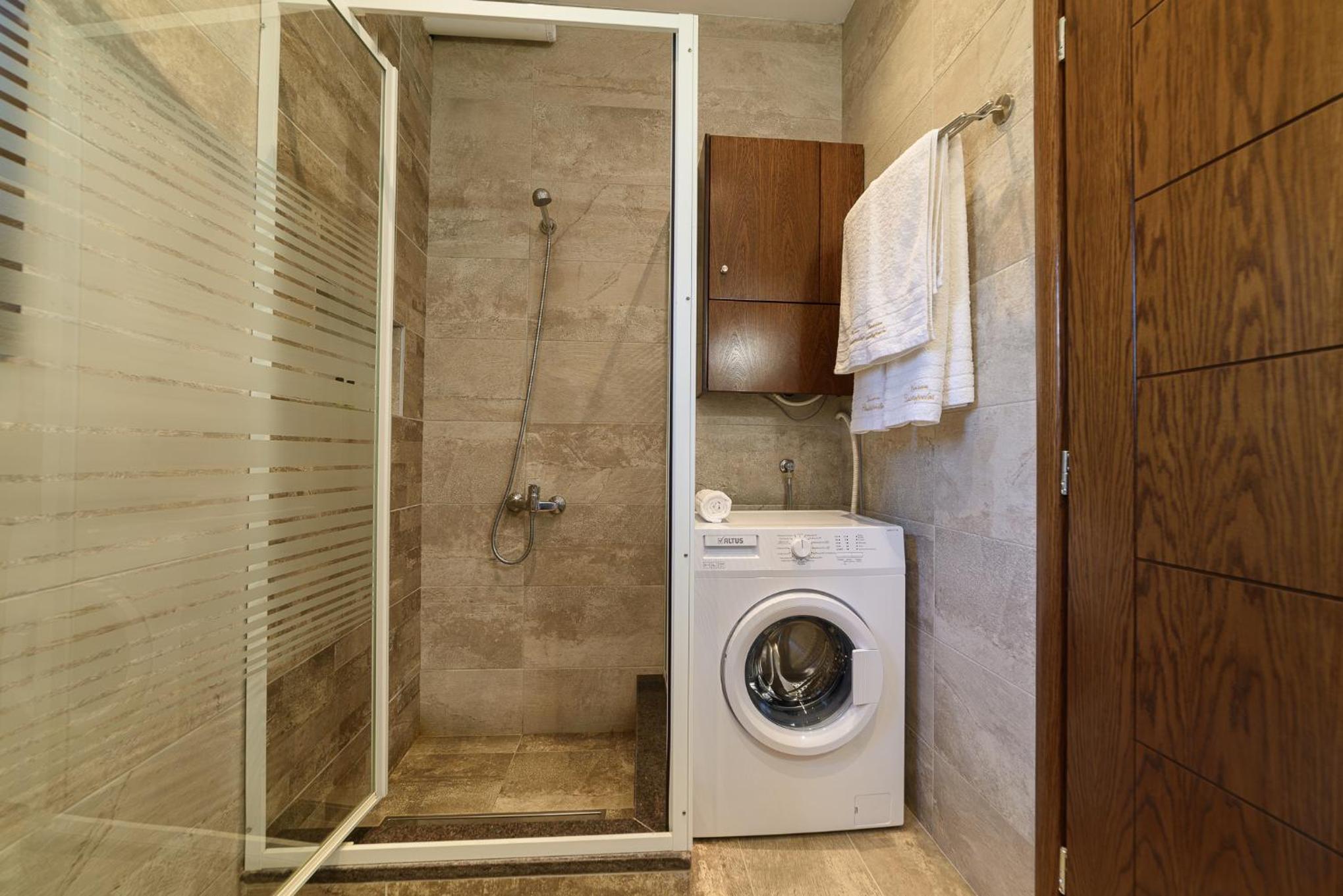 One-Bedroom Apartment - Photo 10