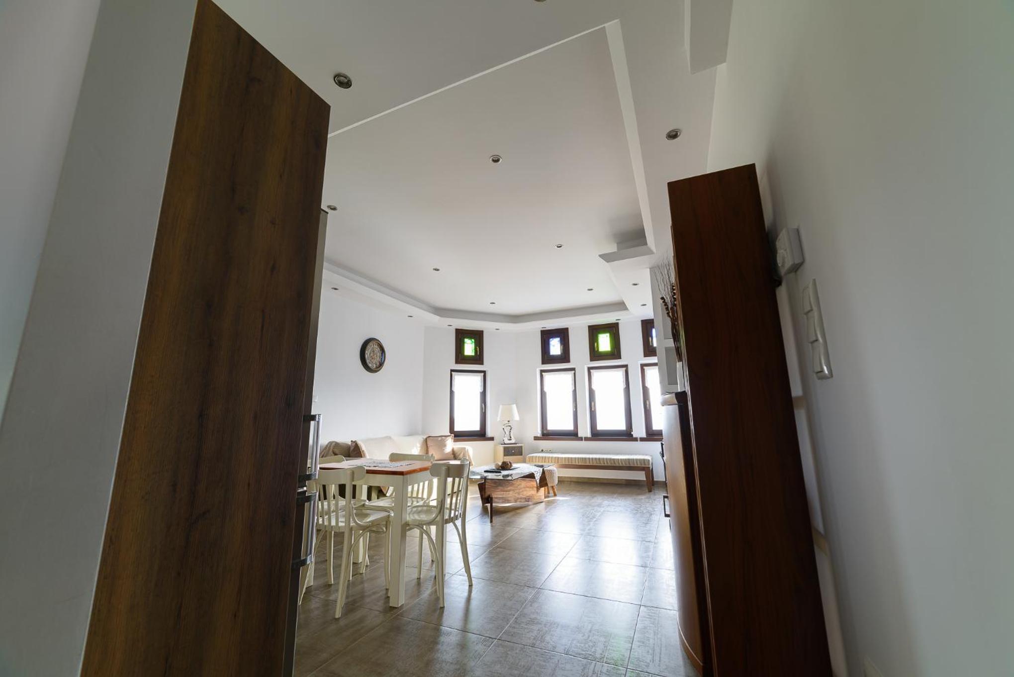 One-Bedroom Apartment - Photo 66
