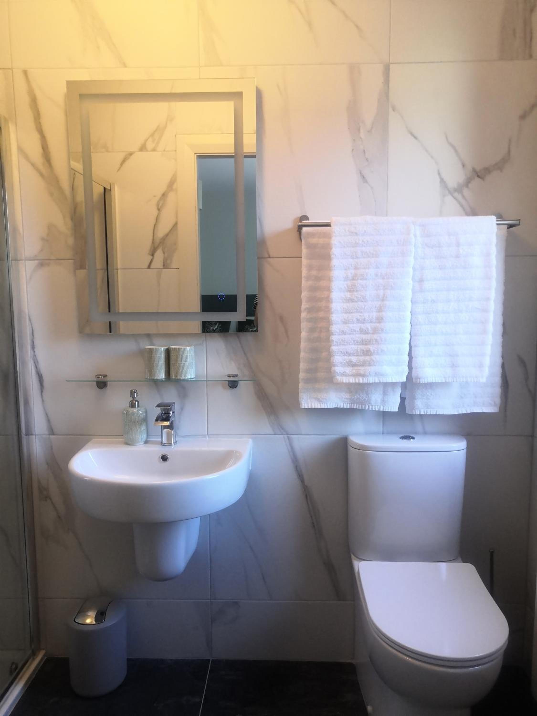 Double Room - Photo 3