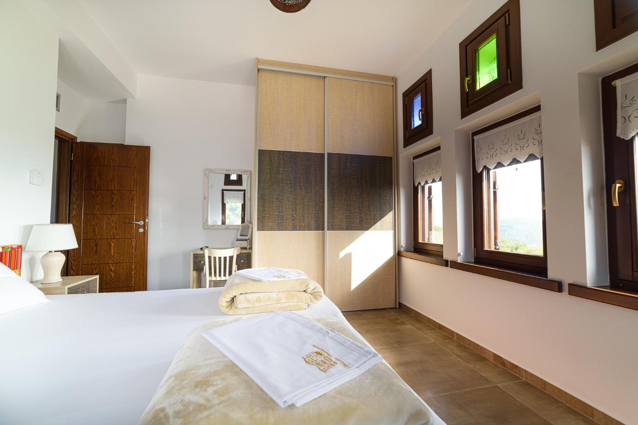 Two-Bedroom Apartment - Photo 22