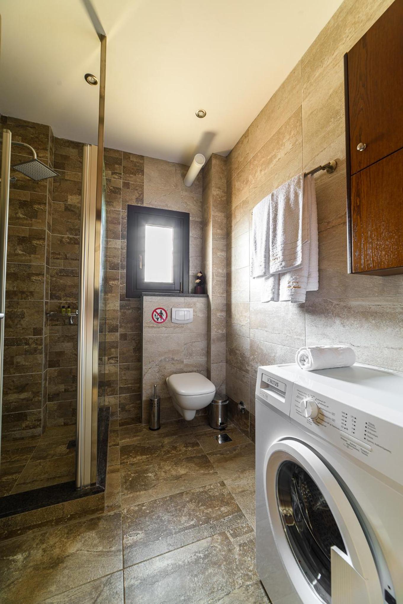 Two-Bedroom Apartment - Photo 30