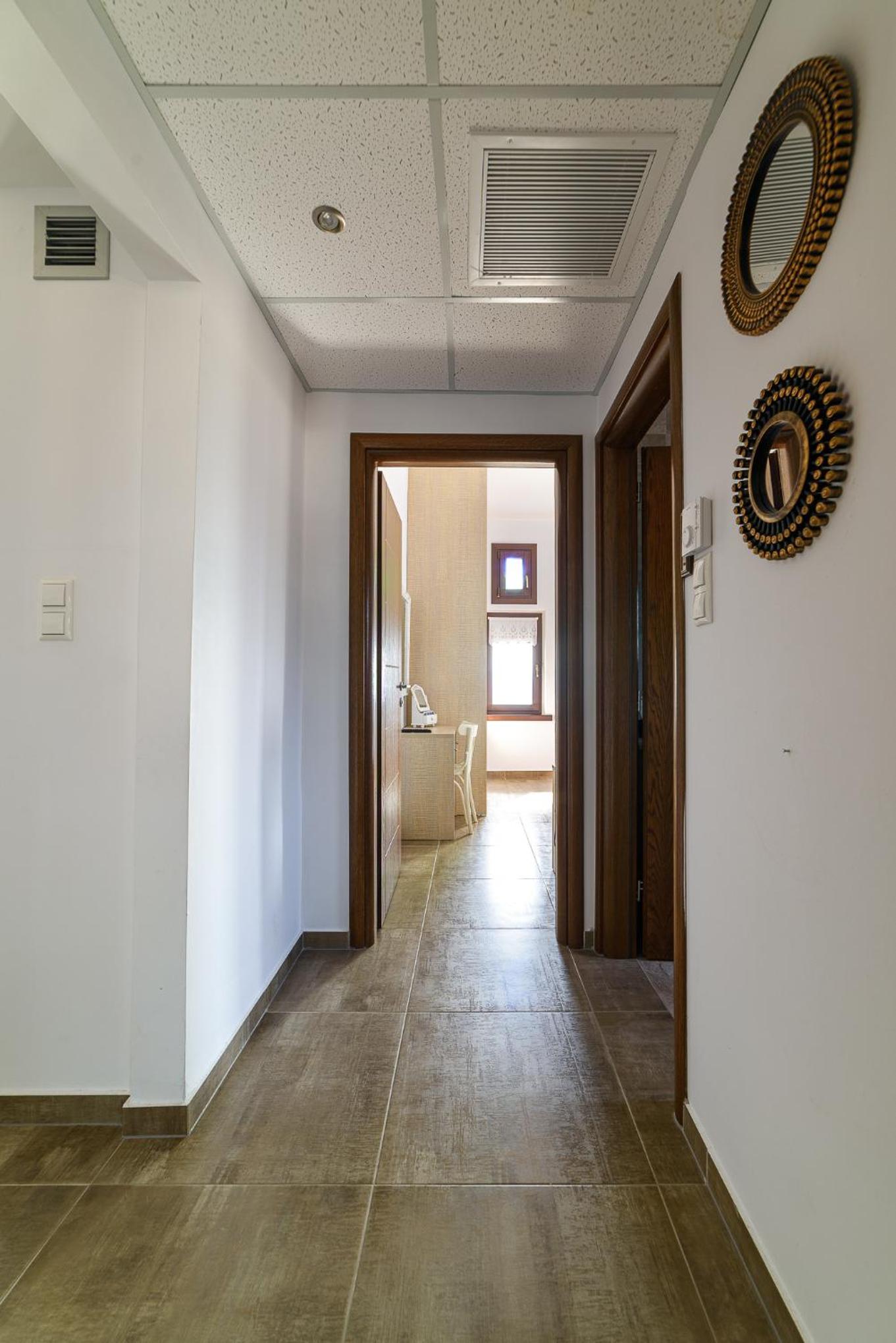 Two-Bedroom Apartment - Photo 7