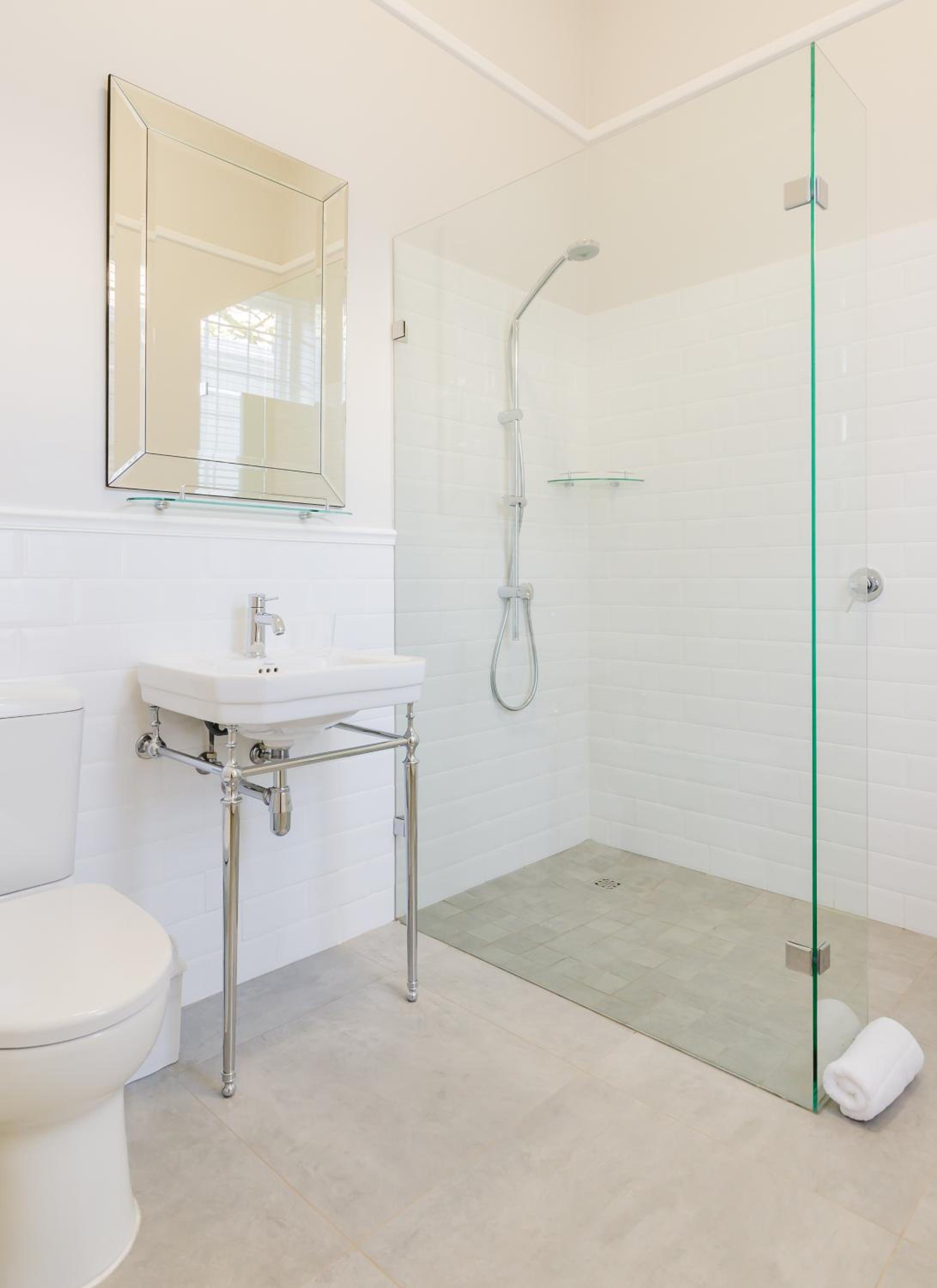 Studio Apartment - Photo 15