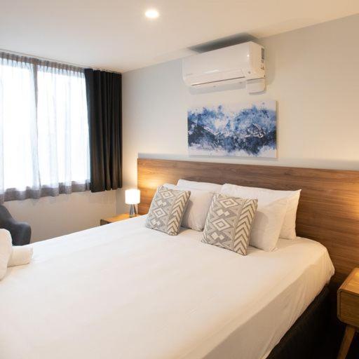 Superior King Room - Photo 7