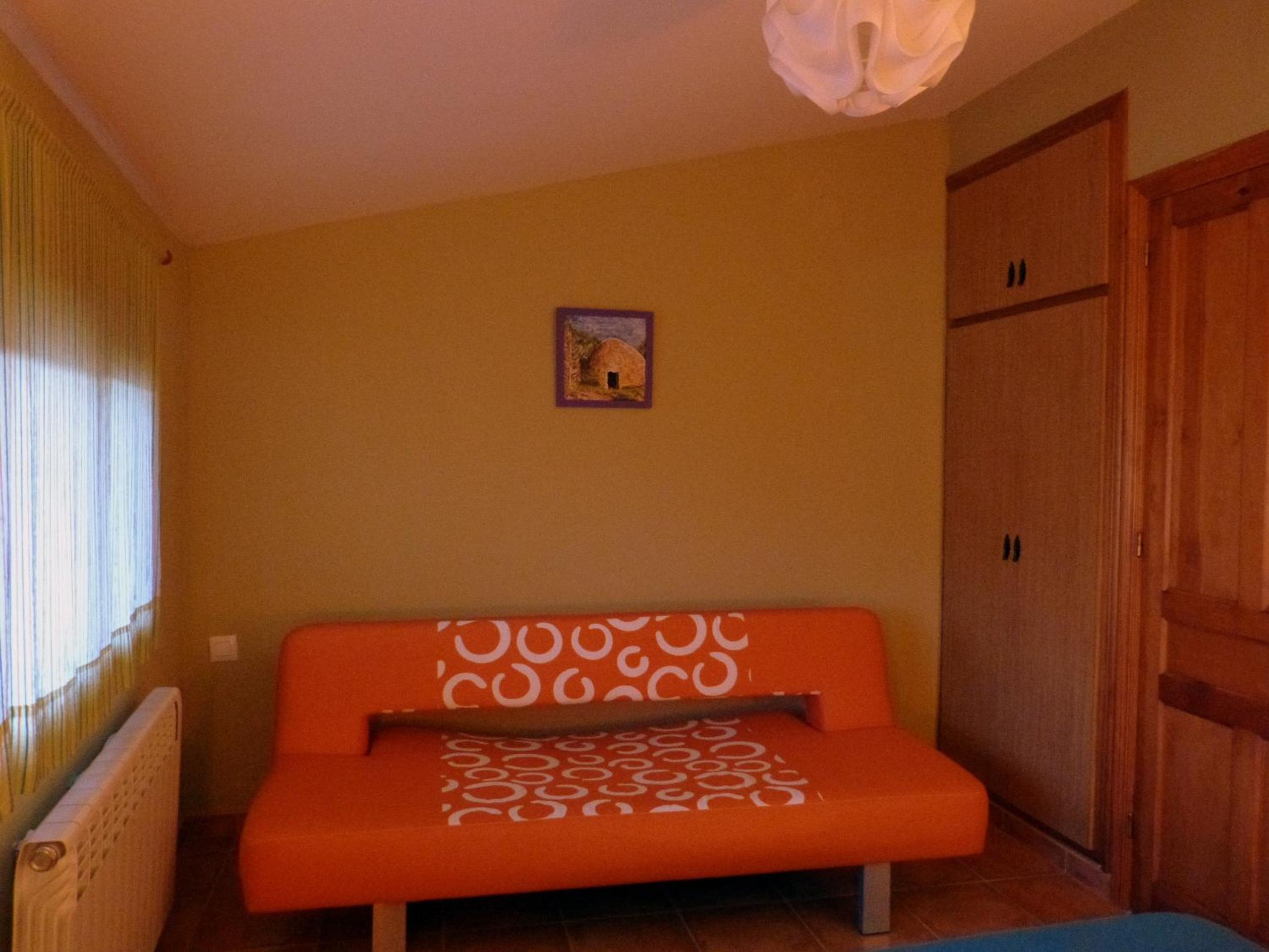 Two-Bedroom House - Photo 3