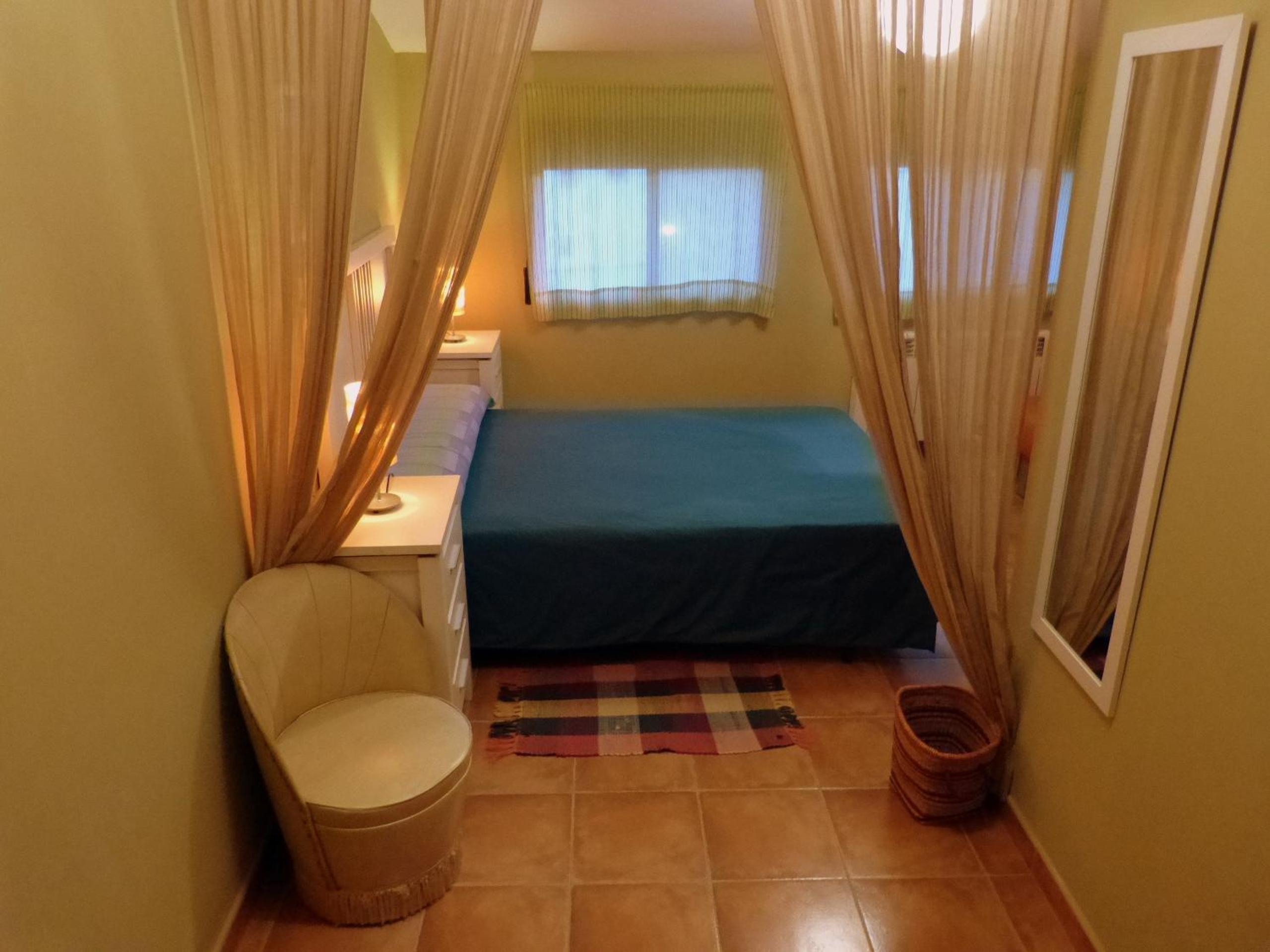 Two-Bedroom House - Photo 11