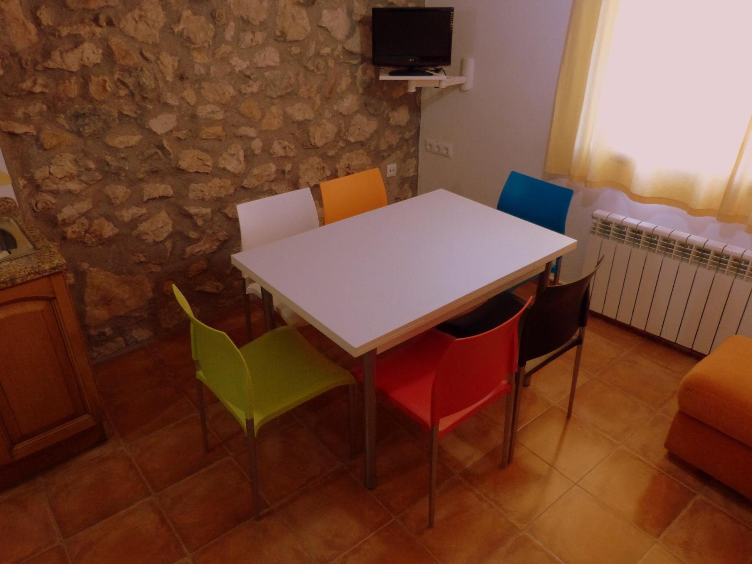 Two-Bedroom House - Photo 12