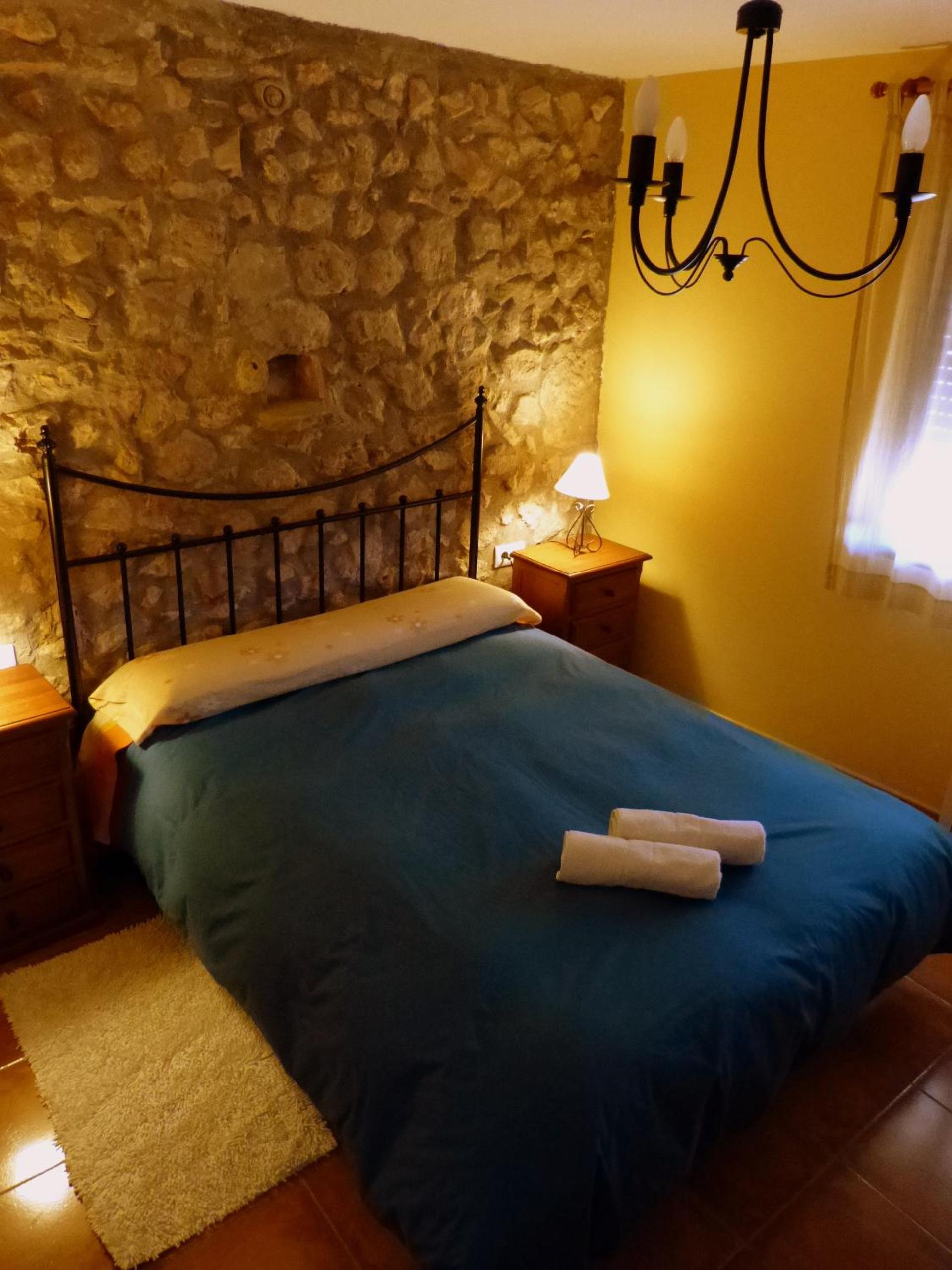 Two-Bedroom House - Photo 14