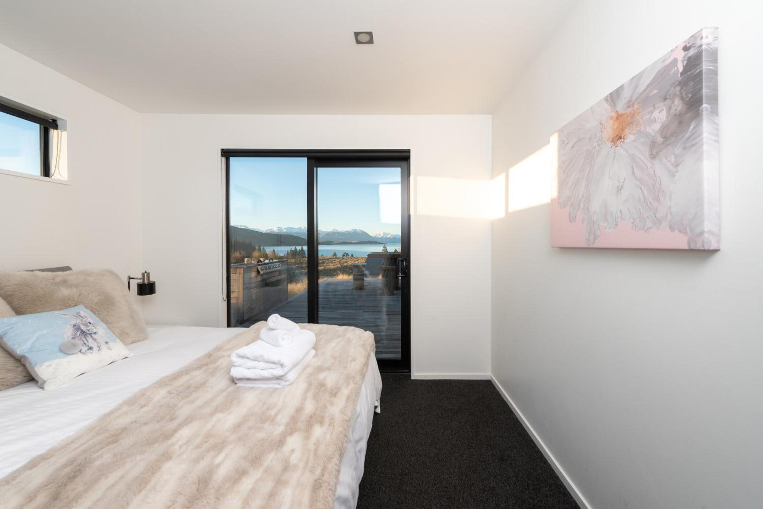 Four-Bedroom House - Photo 22