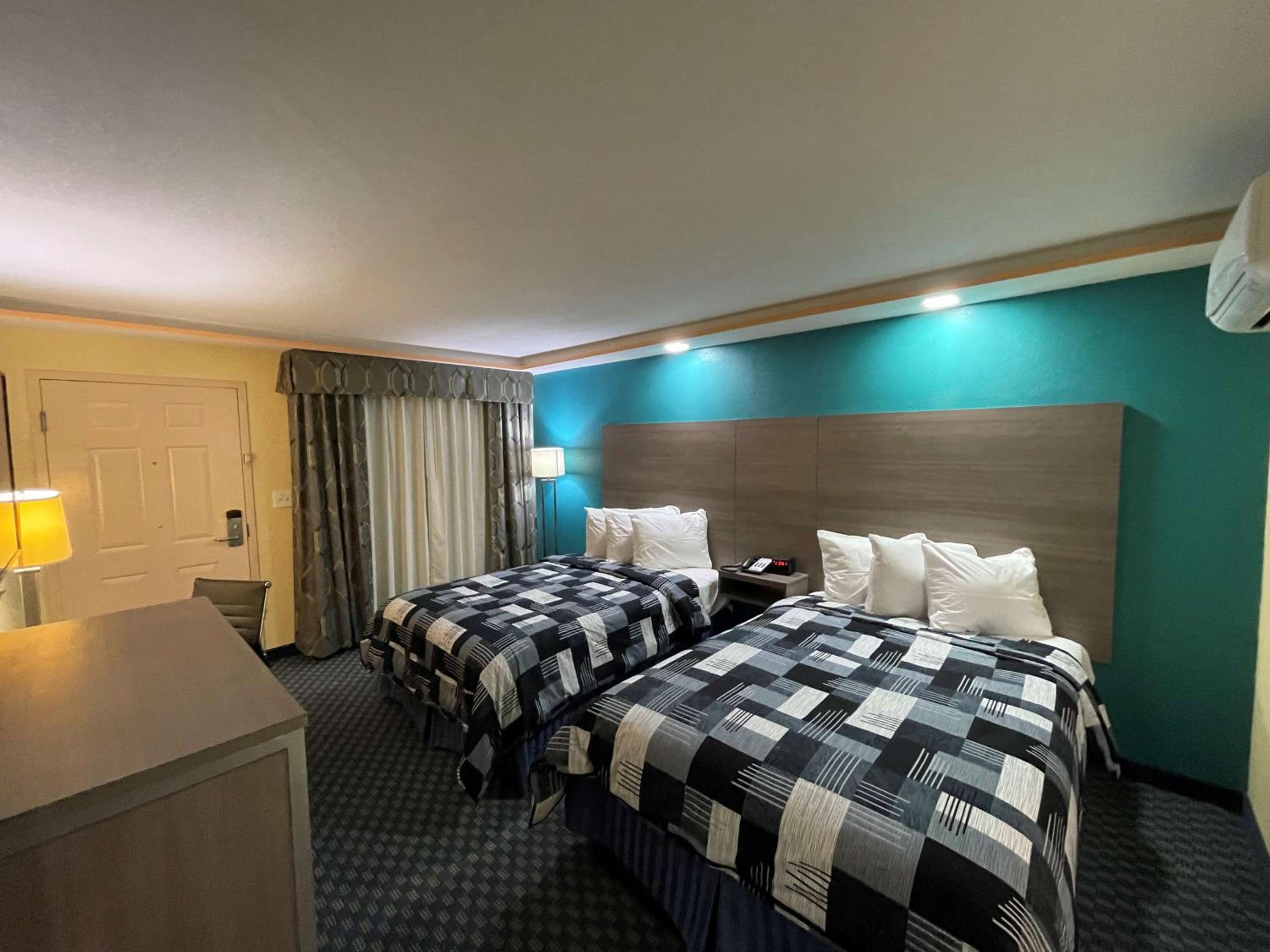 Double Room with Two Double Beds and Roll-In Shower - Disability Access/Non-Smoking - Photo 1