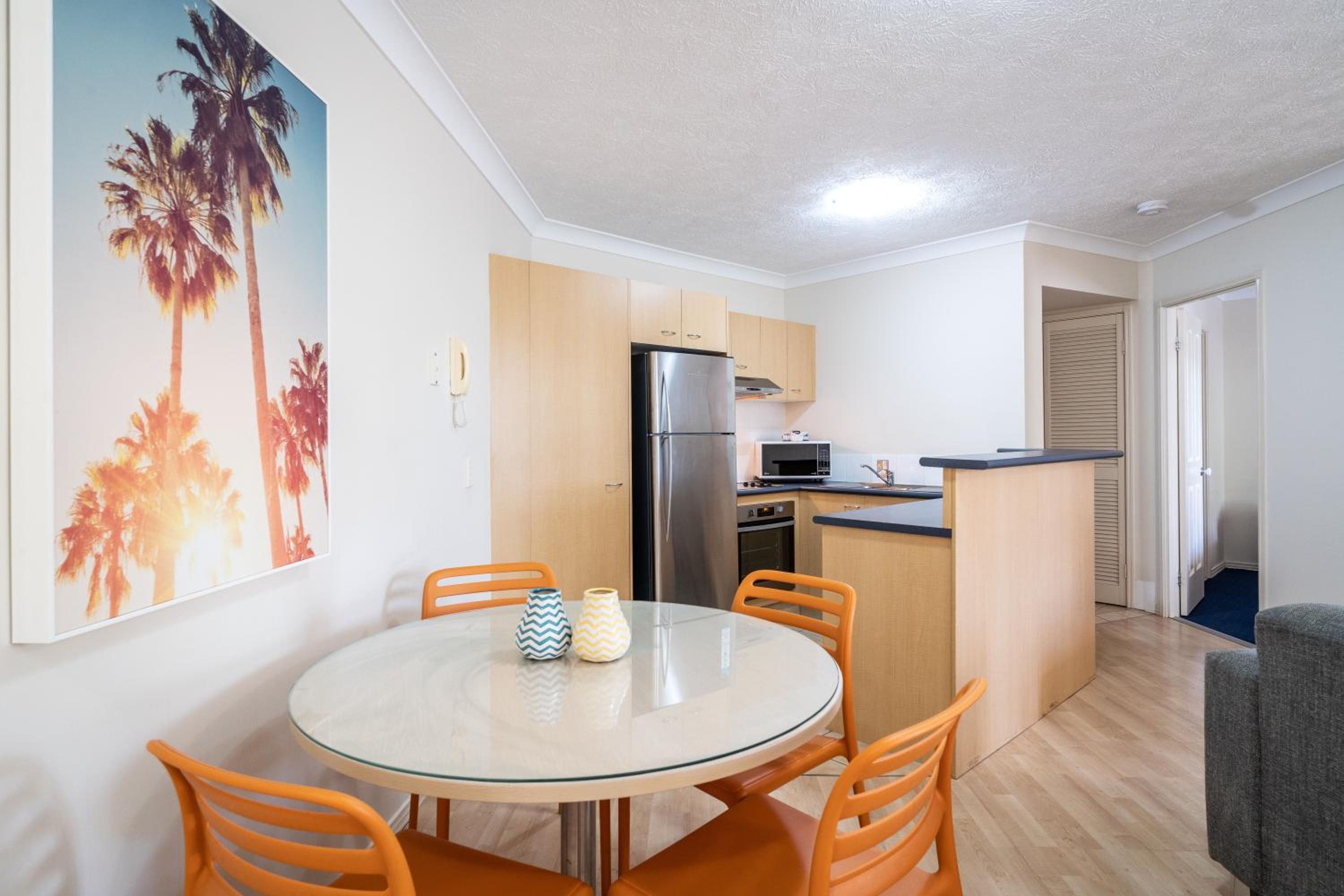 Superior One-Bedroom Apartment - Photo 6