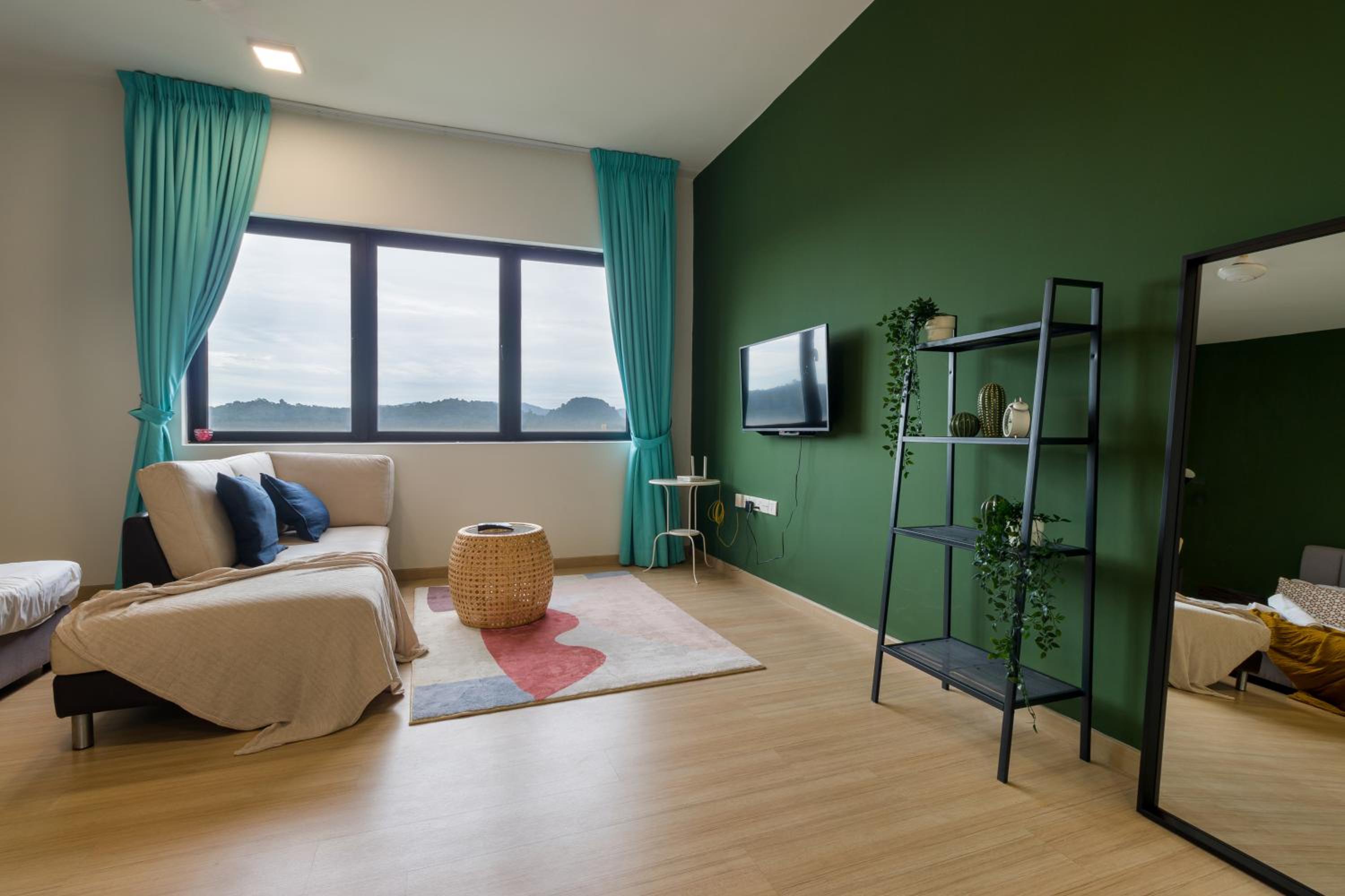 One-Bedroom Apartment with City View photo 1