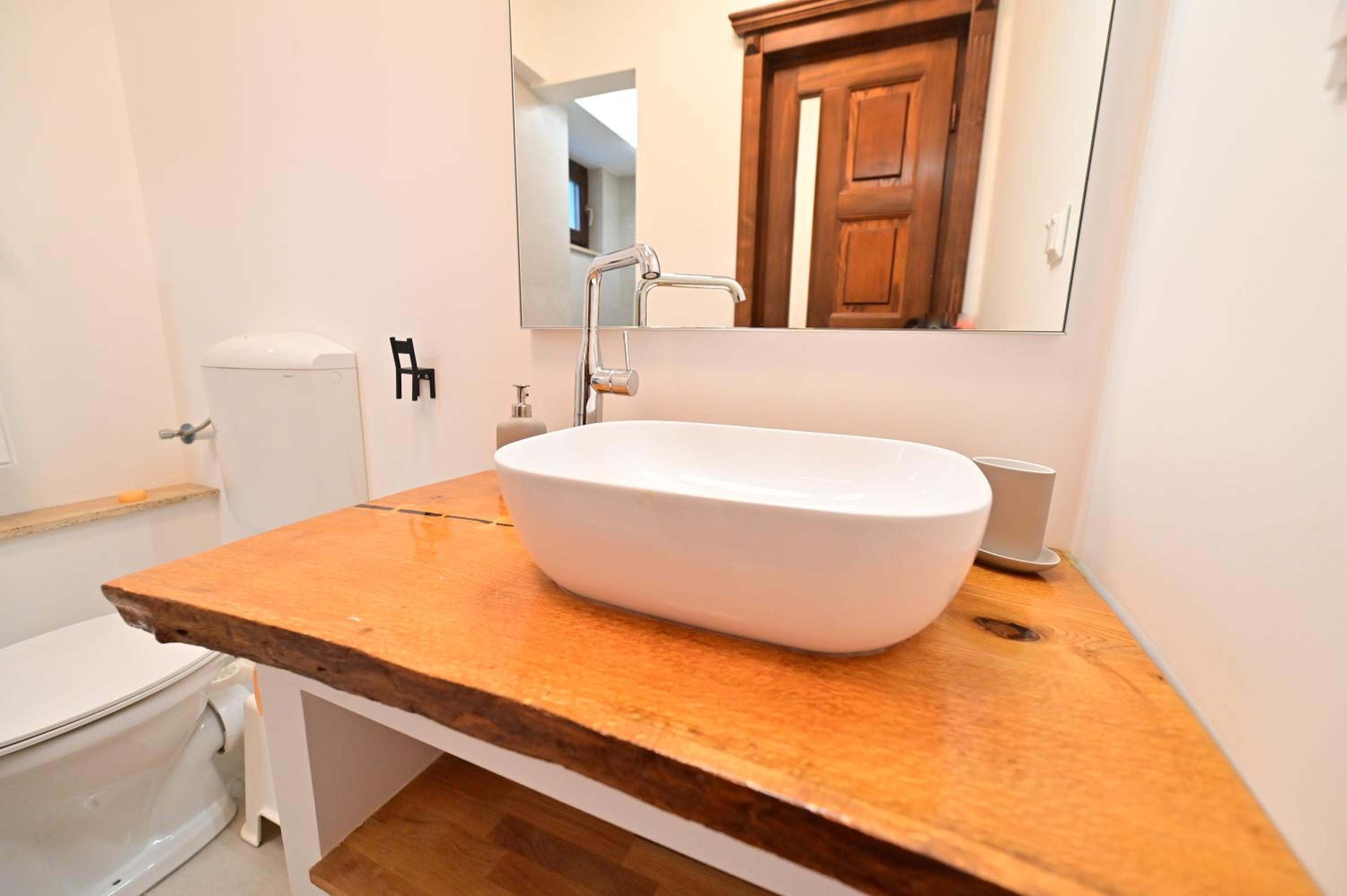 One-Bedroom Apartment - Photo 13