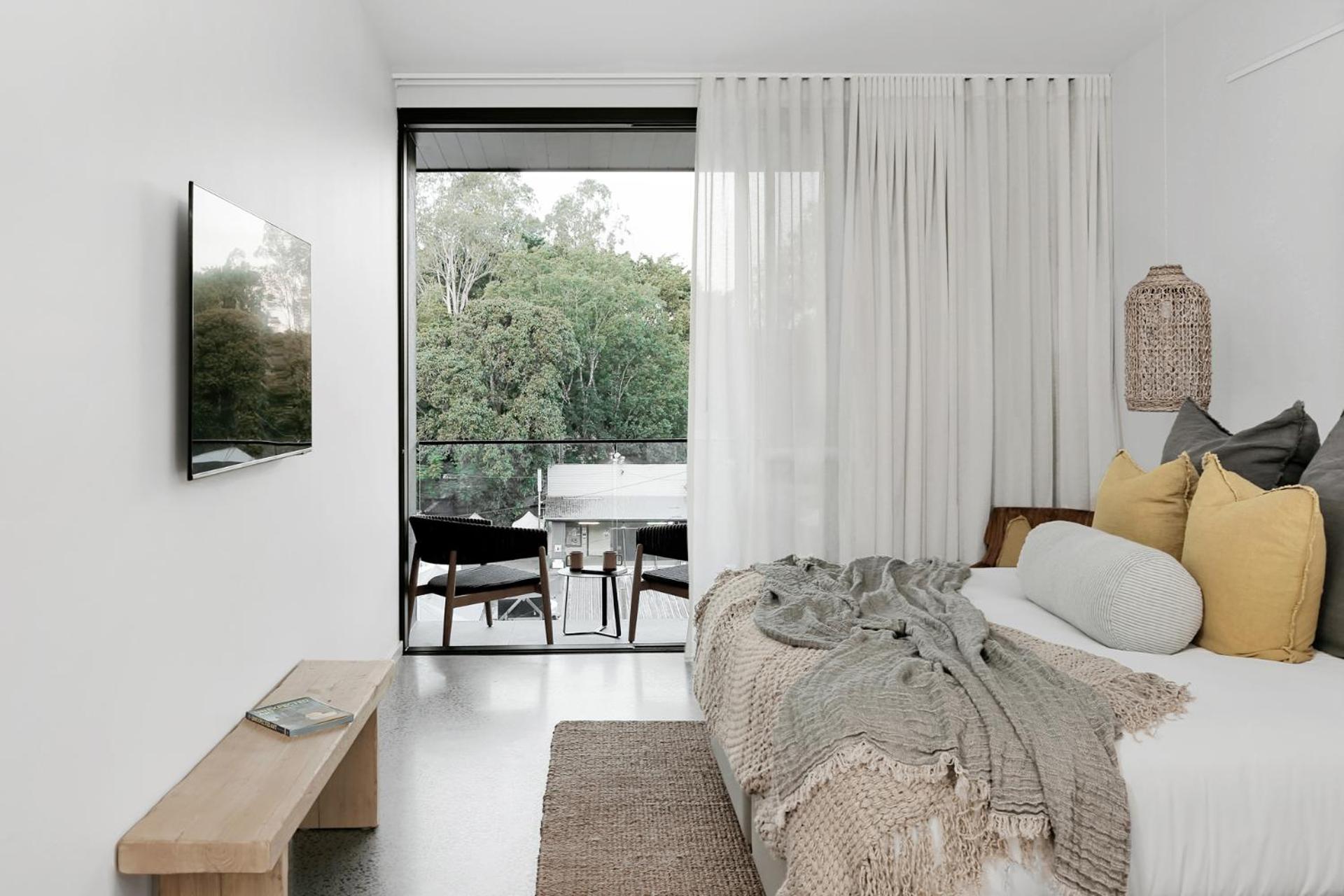 Studio with Balcony - Photo 1