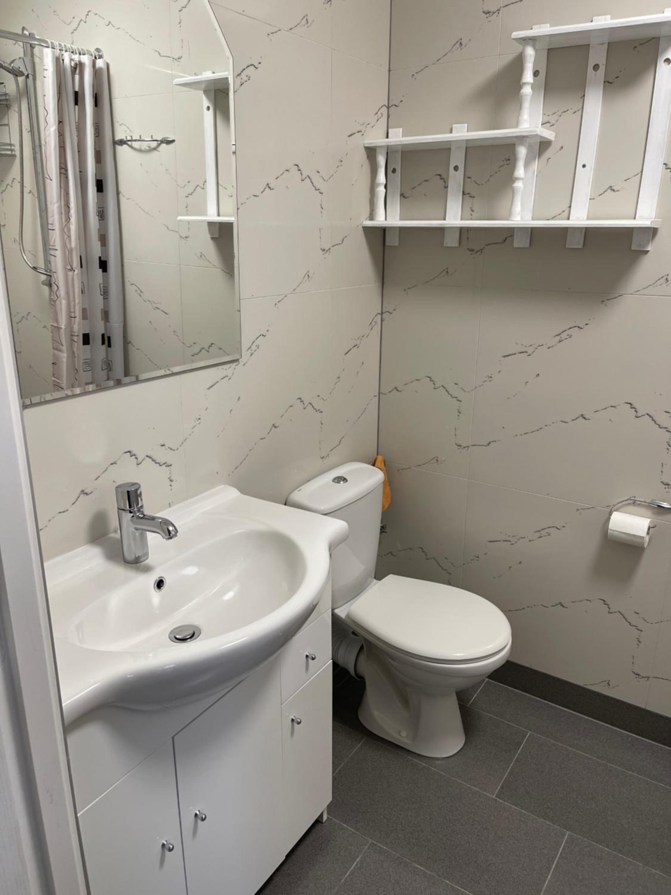 Twin Room with Bathroom photo 3